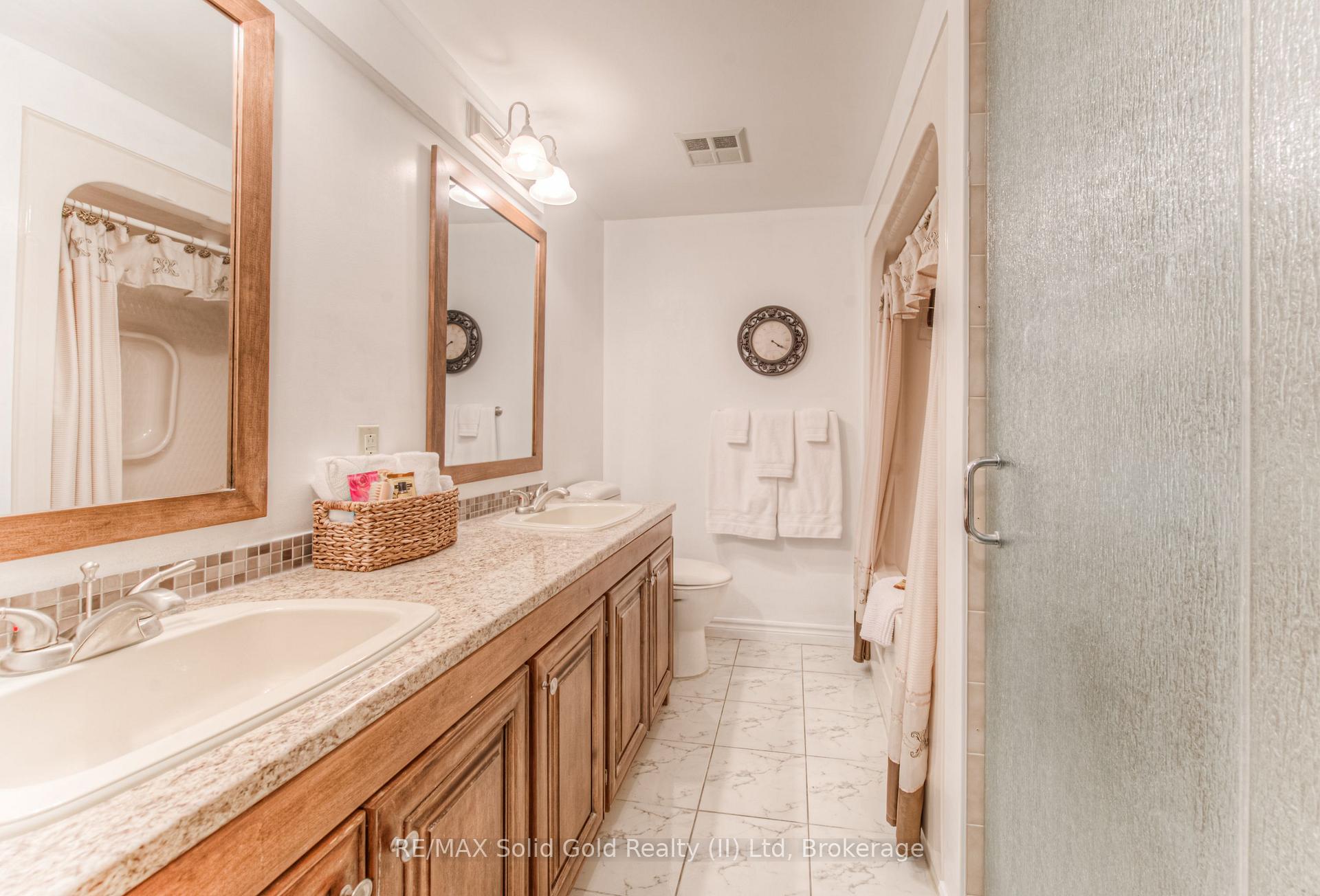 Photo 10 of Unit 611, 20 Ellen Street E, Kitchener — HOMEH