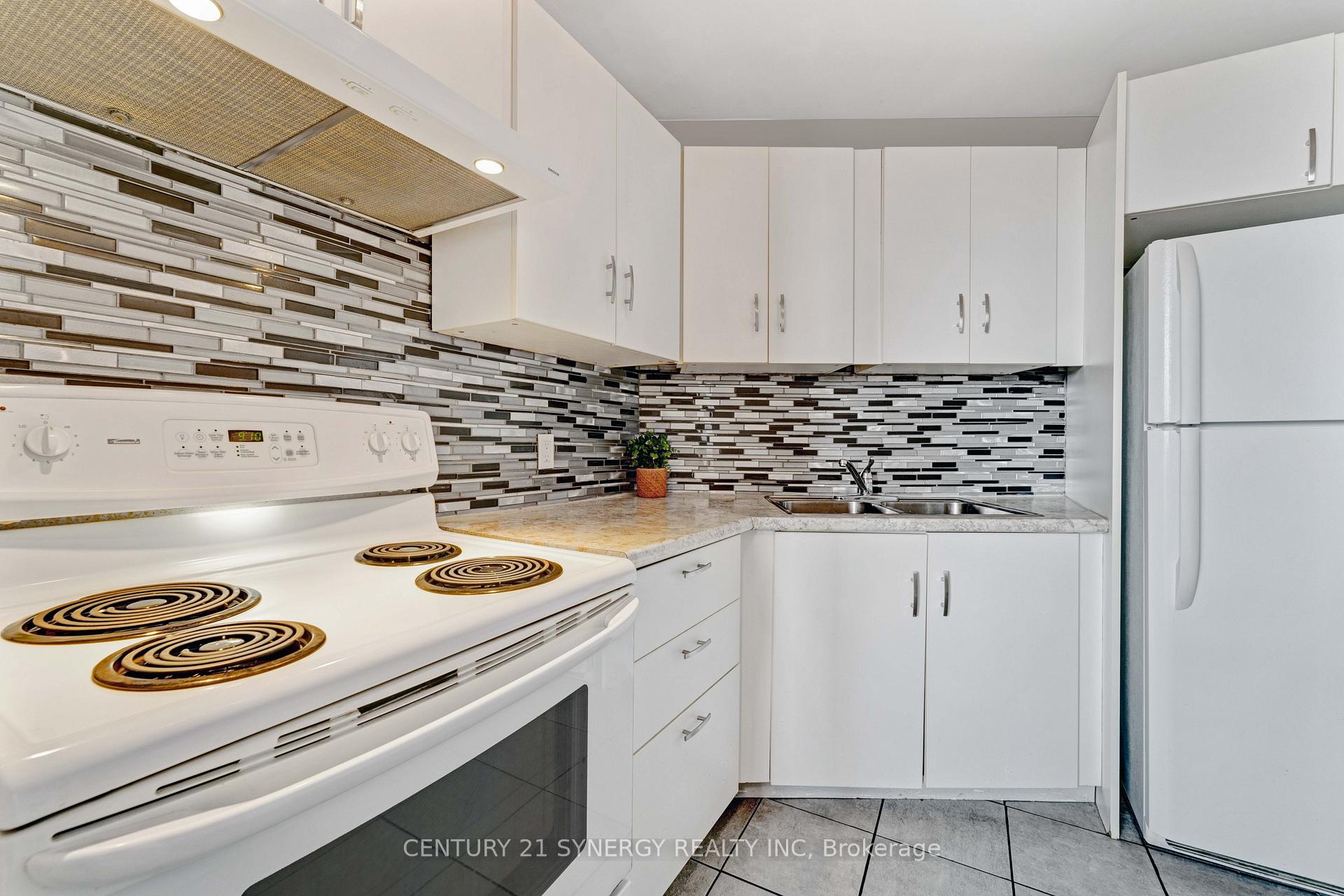 Photo 11 of Unit 718, 2000 Jasmine Crescent, Ottawa, Beacon Hill South — HOMEH