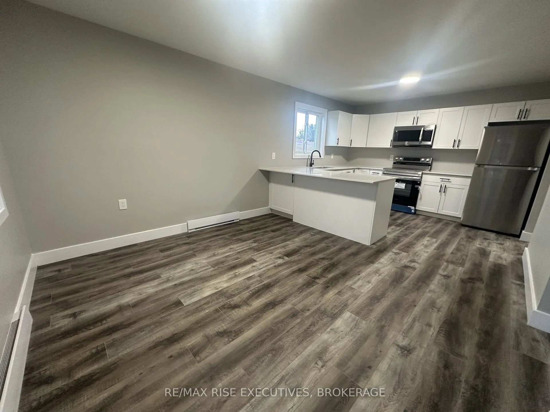 Photo 10 of Unit 2, 565 Emma Street, Gananoque — HOMEH