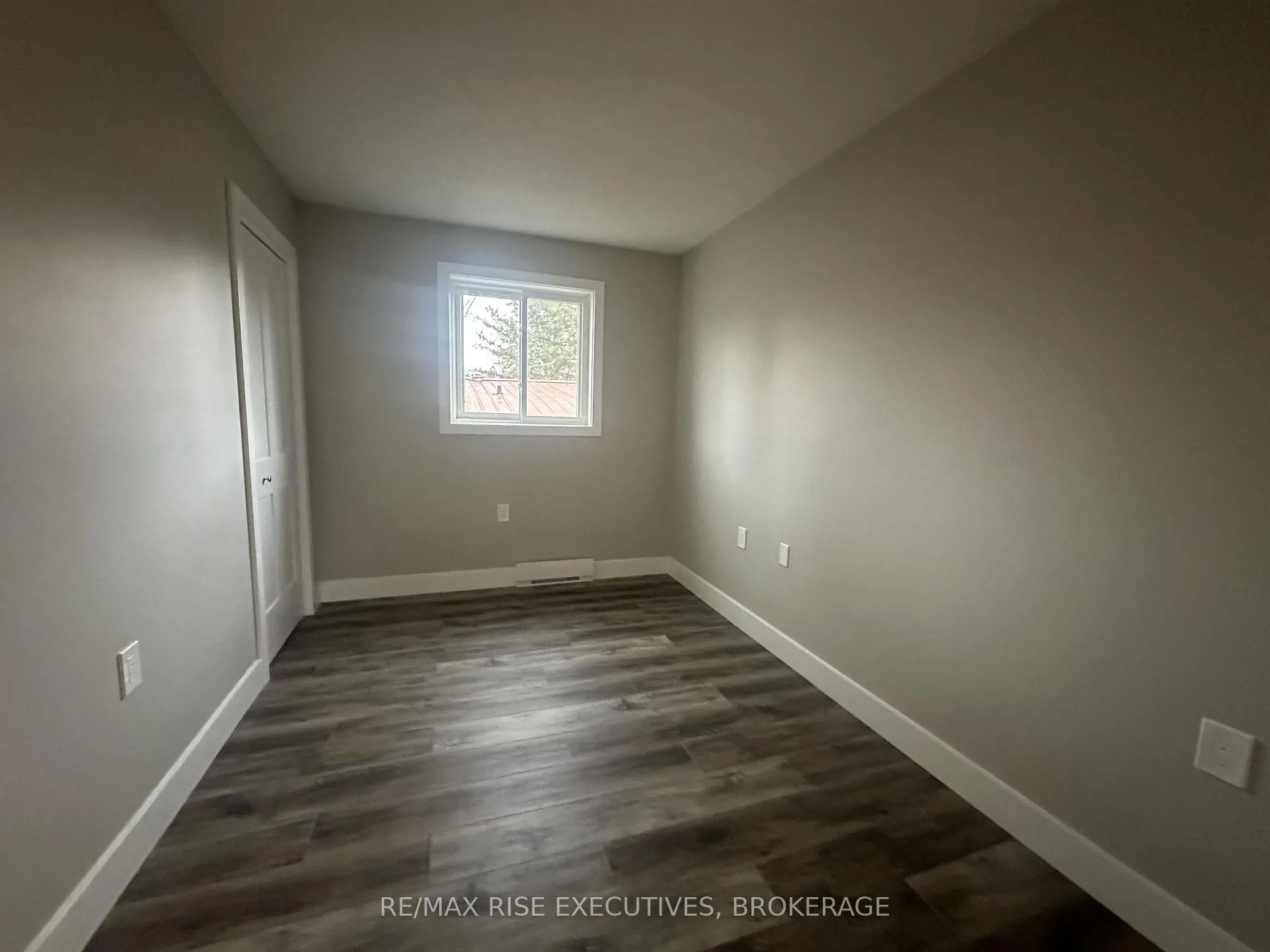 Photo 11 of Unit 2, 565 Emma Street, Gananoque — HOMEH