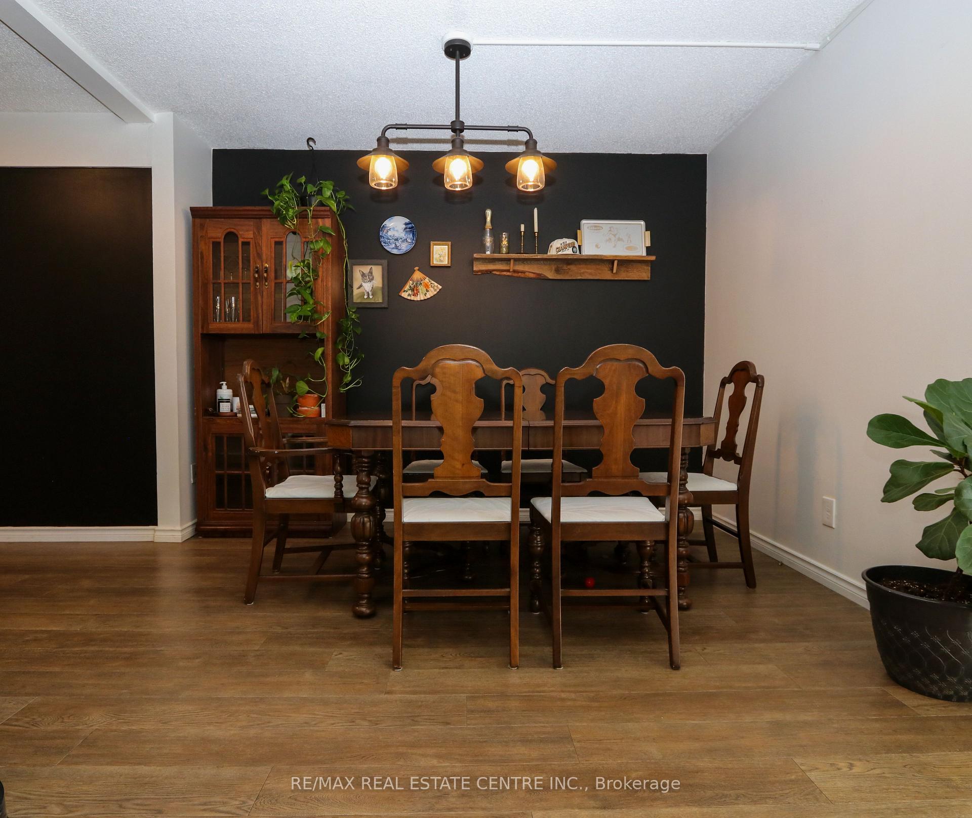 Photo 5 of Unit 1, 423 Keats Way, Waterloo — HOMEH