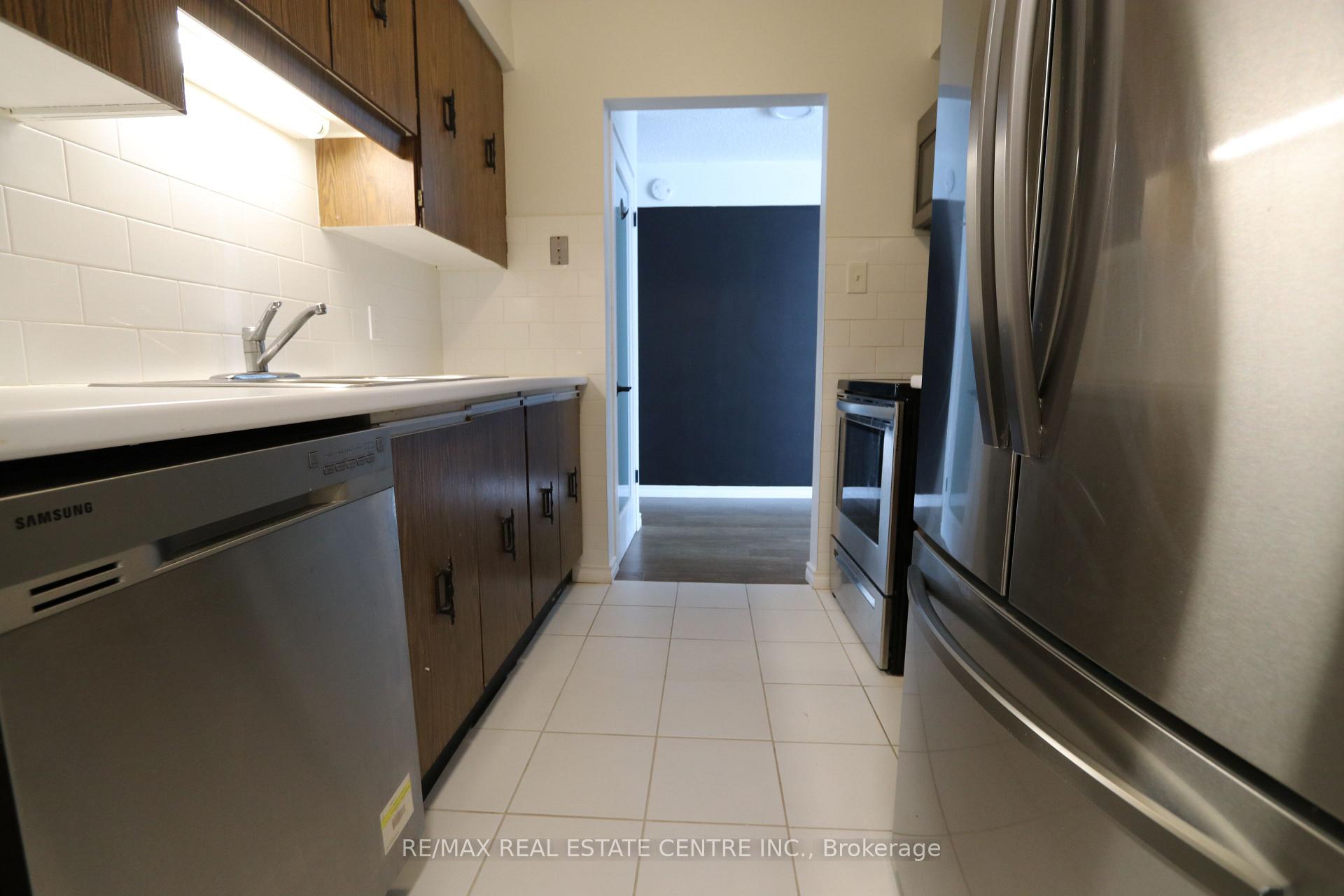 Photo 9 of Unit 1, 423 Keats Way, Waterloo — HOMEH