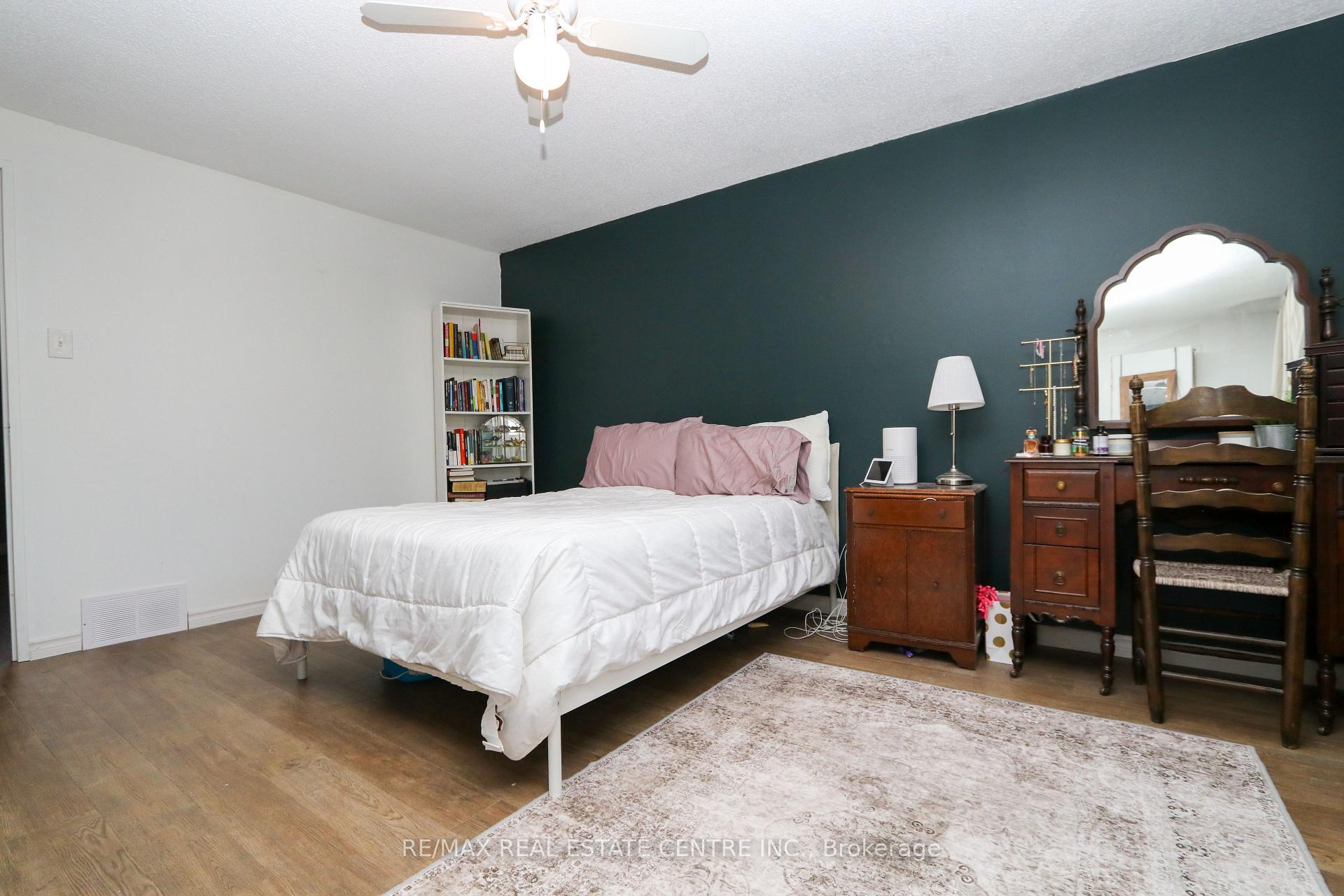 Photo 12 of Unit 1, 423 Keats Way, Waterloo — HOMEH