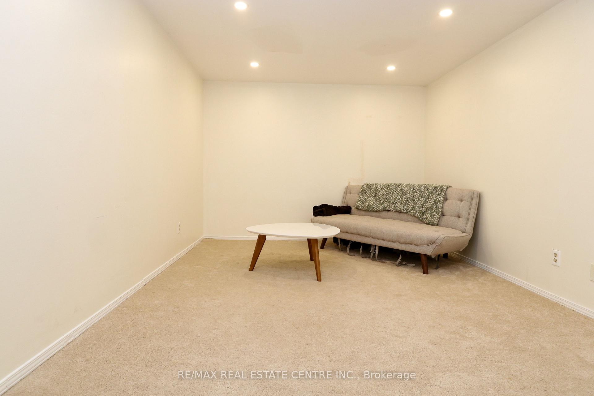 Photo 18 of Unit 1, 423 Keats Way, Waterloo — HOMEH