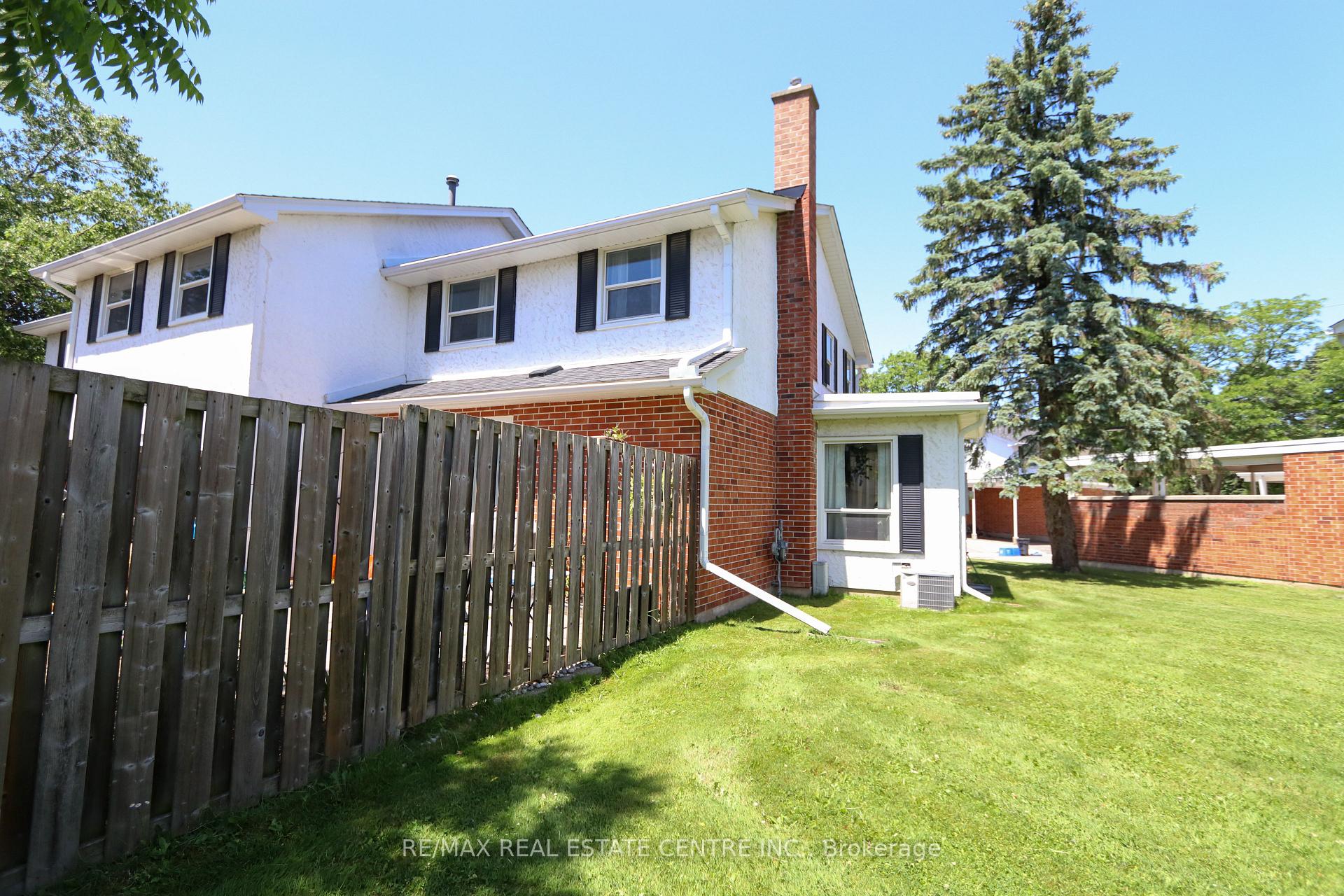 Photo 20 of Unit 1, 423 Keats Way, Waterloo — HOMEH