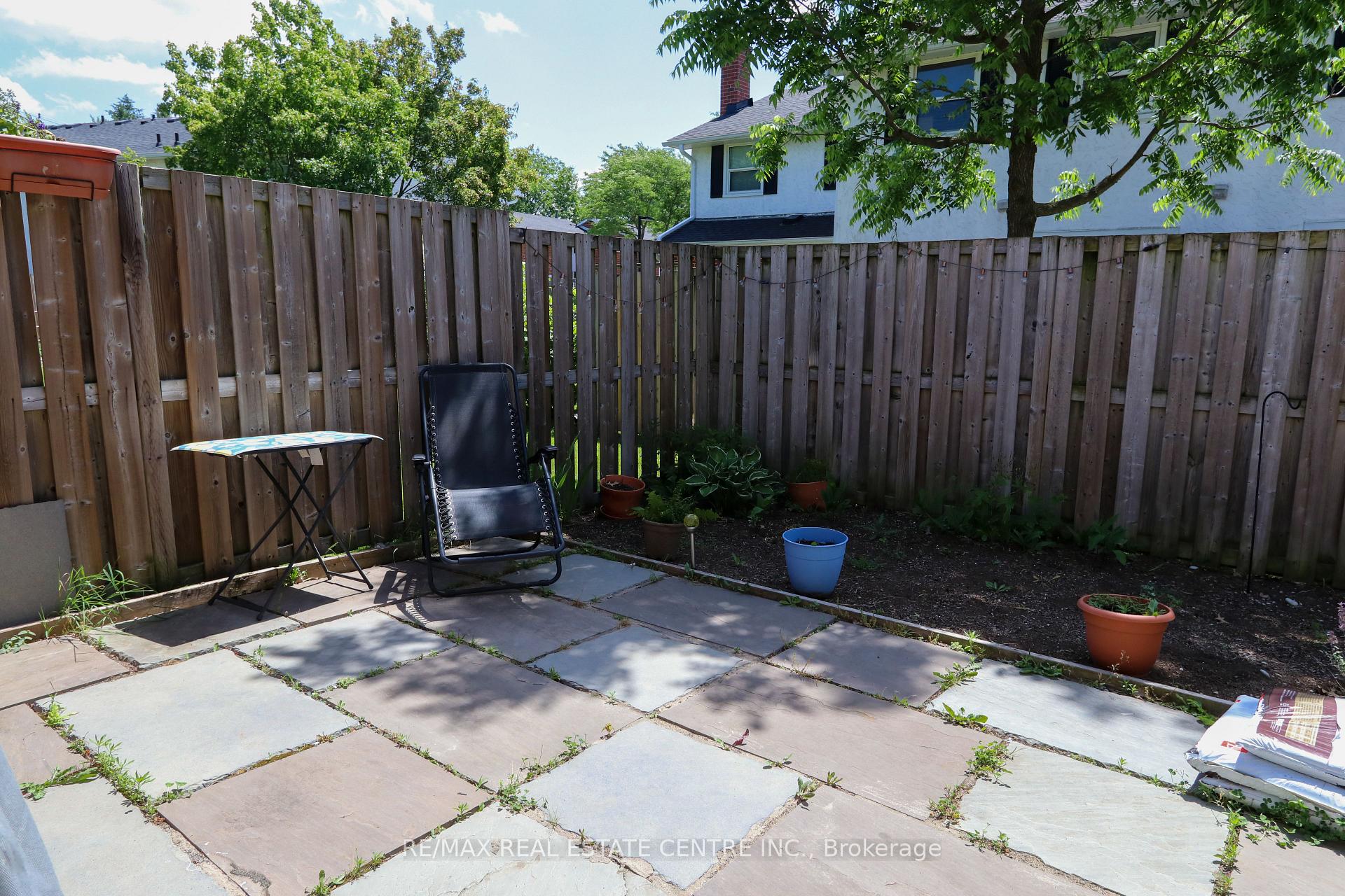 Photo 22 of Unit 1, 423 Keats Way, Waterloo — HOMEH