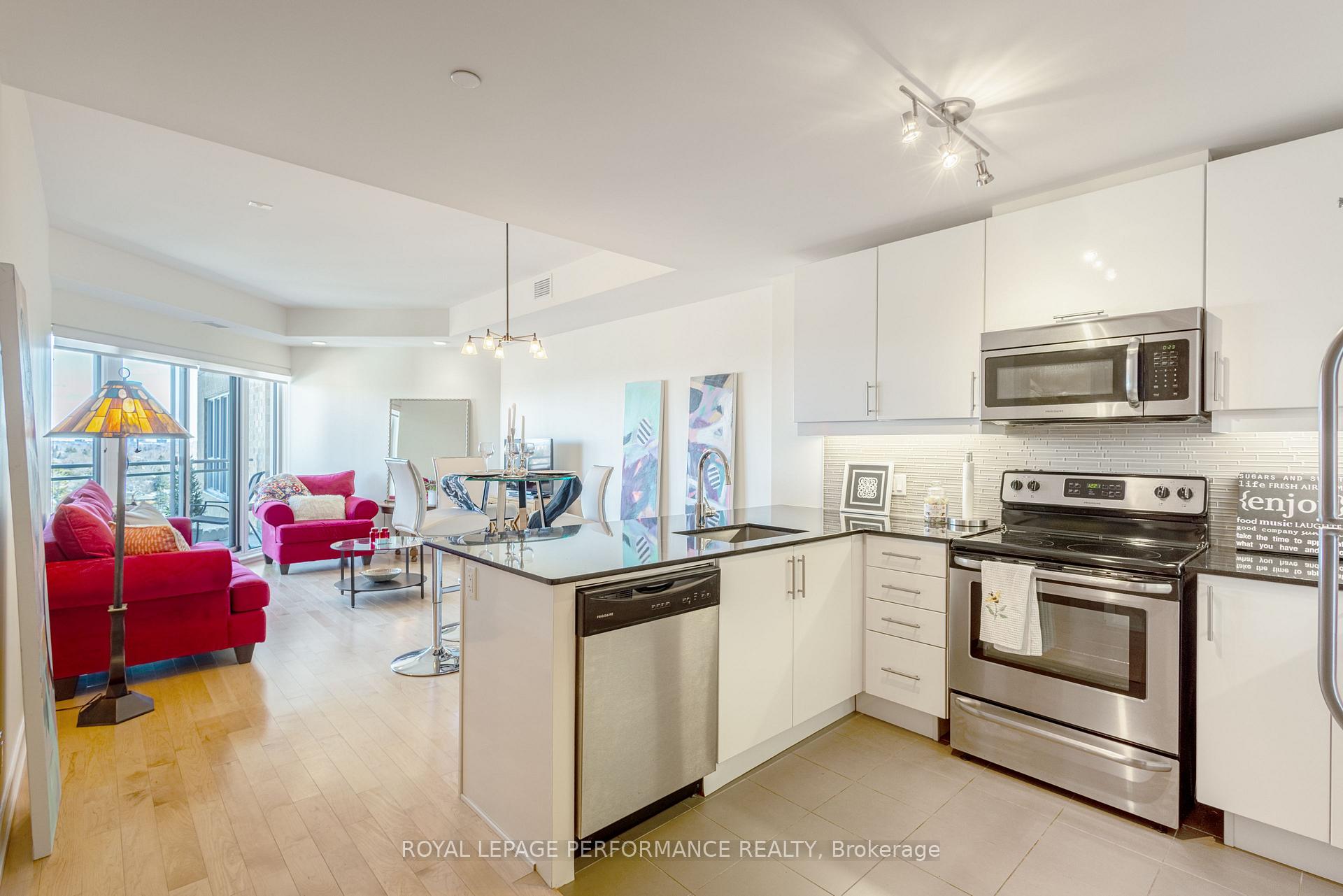 Photo 7 of Unit 1001, 330 Titan Private, Ottawa, Borden Farm/Stewart Farm/Carleton Heights/Parkwood Hills — HOMEH