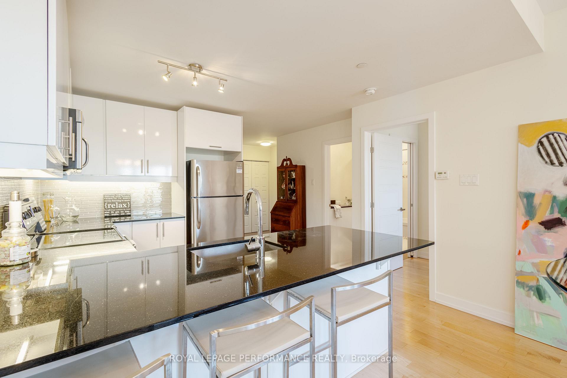 Photo 9 of Unit 1001, 330 Titan Private, Ottawa, Borden Farm/Stewart Farm/Carleton Heights/Parkwood Hills — HOMEH