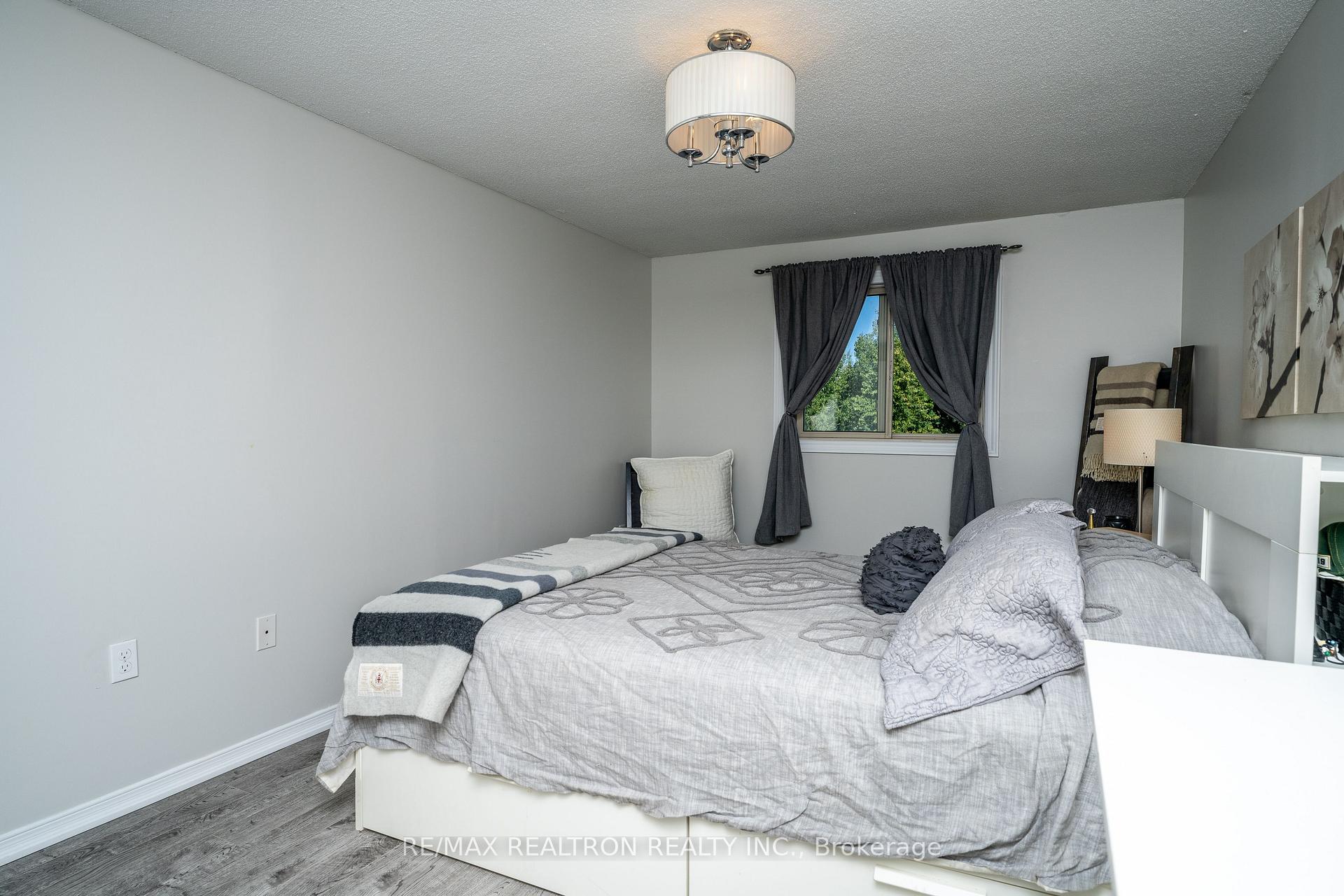 Photo 15 of 2 Sawmill Road, Barrie, Ardagh — HOMEH