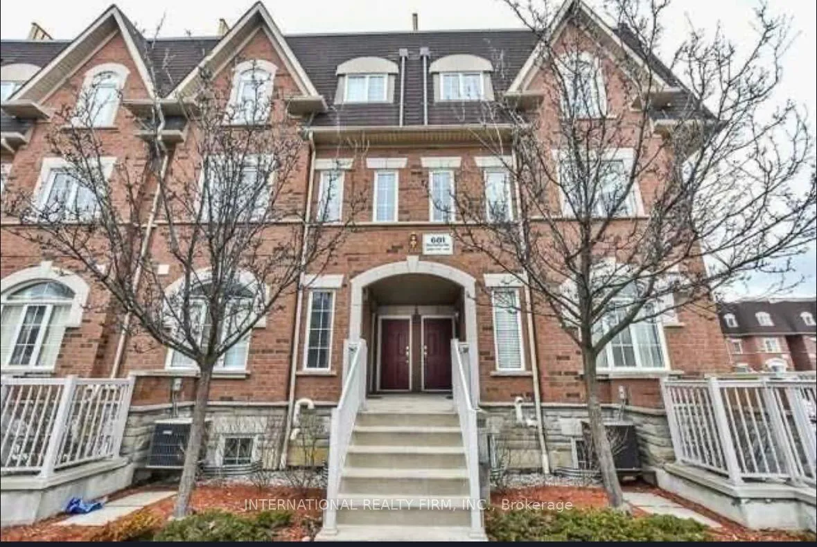 Front of Unit 141, 601 Shoreline Drive