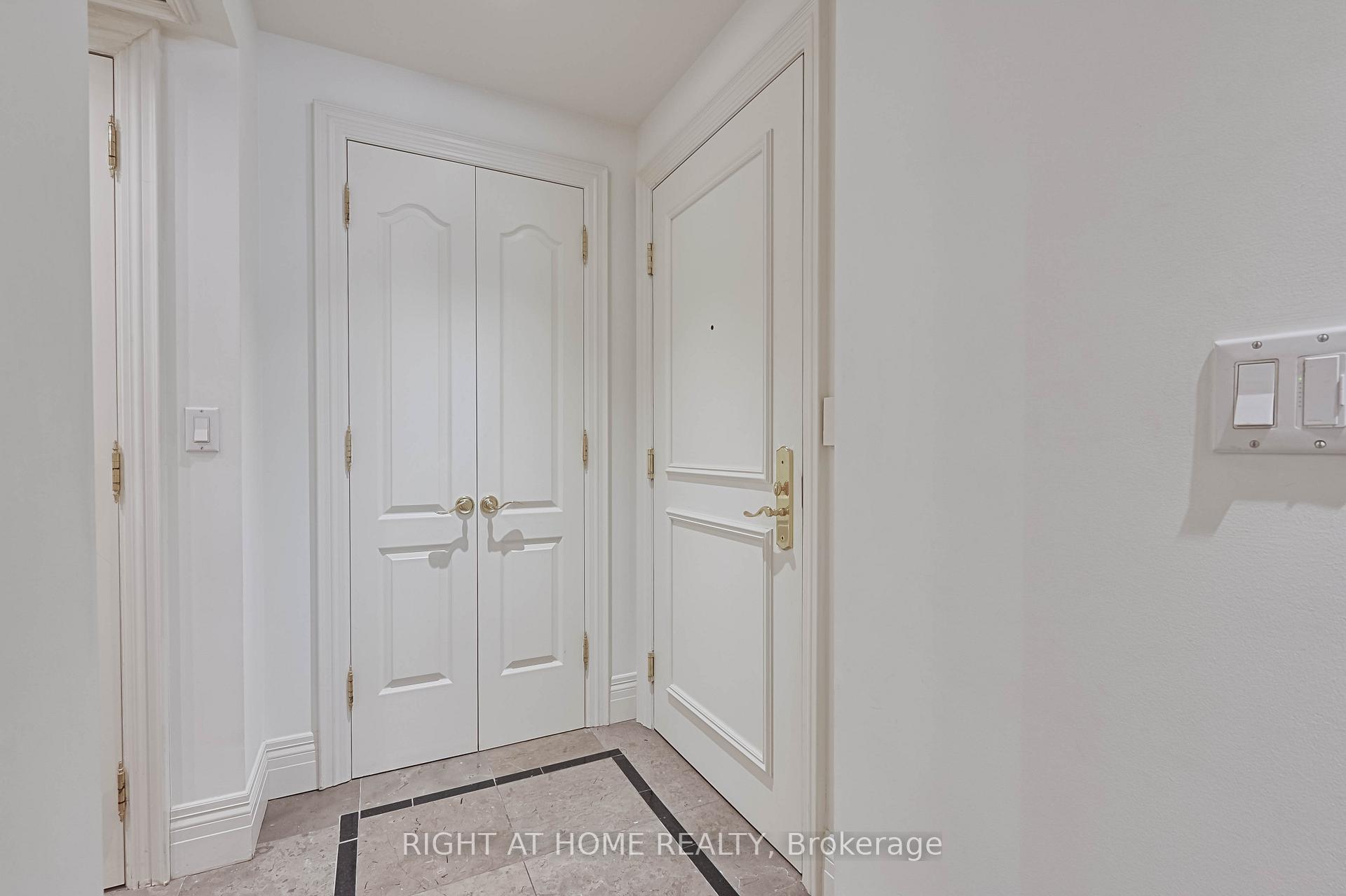 Photo 5 of Unit 209, 33 Delisle Avenue, Toronto, Yonge-St. Clair — HOMEH