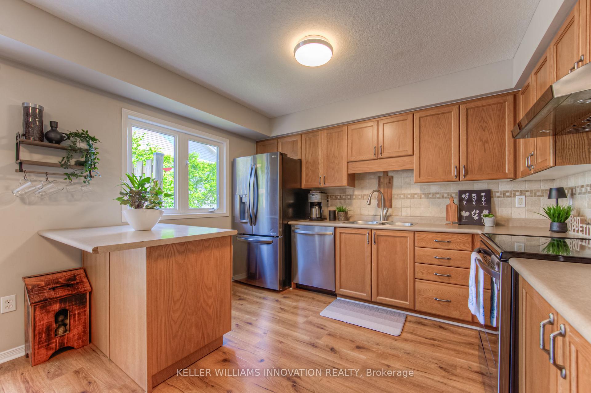Photo 11 of Unit E32, 85 Bankside Drive, Kitchener — HOMEH