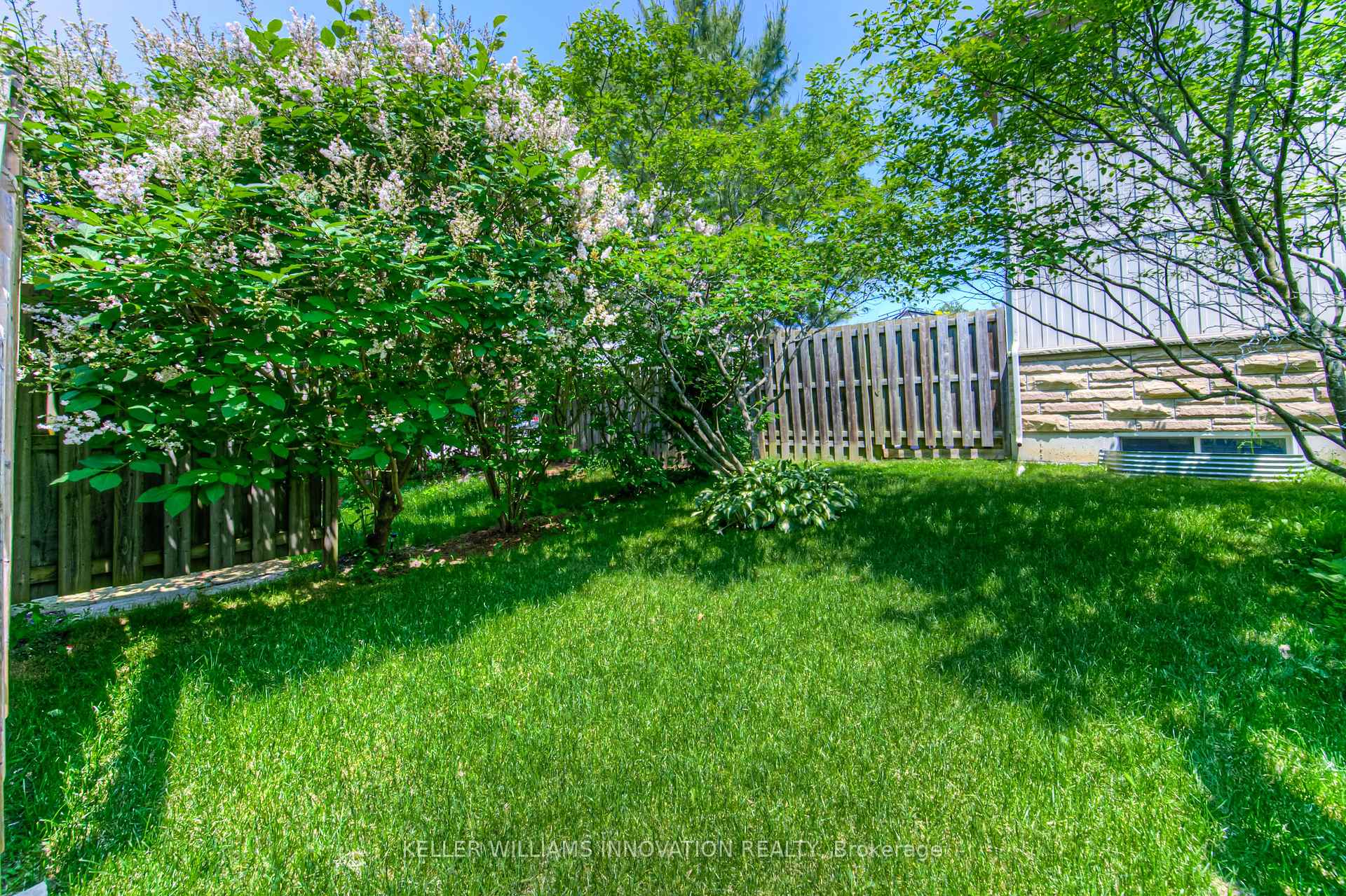 Photo 38 of Unit E32, 85 Bankside Drive, Kitchener — HOMEH