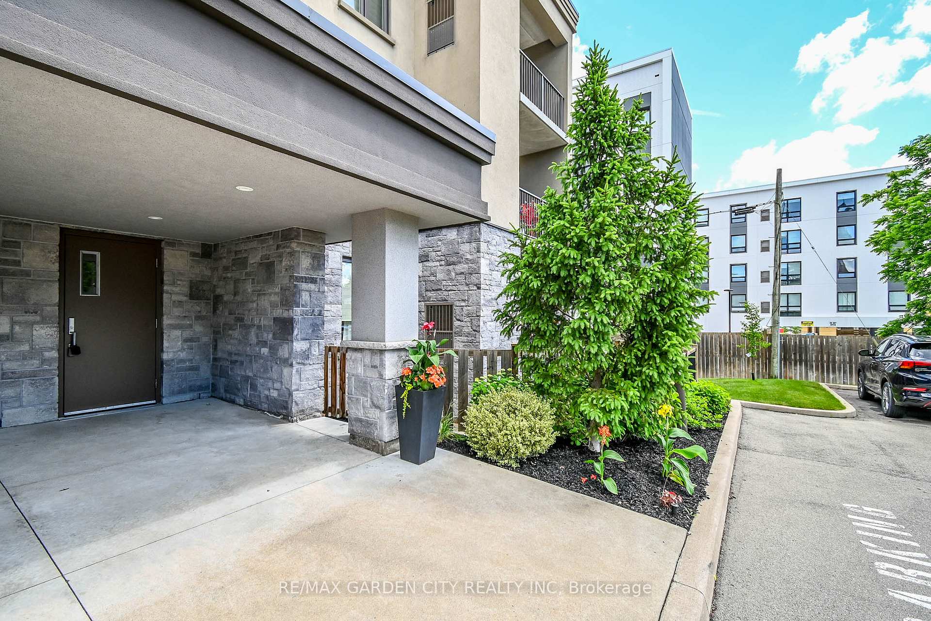 Photo 30 of Unit 208, 16 Sullivan Avenue, Thorold, Thorold Downtown — HOMEH
