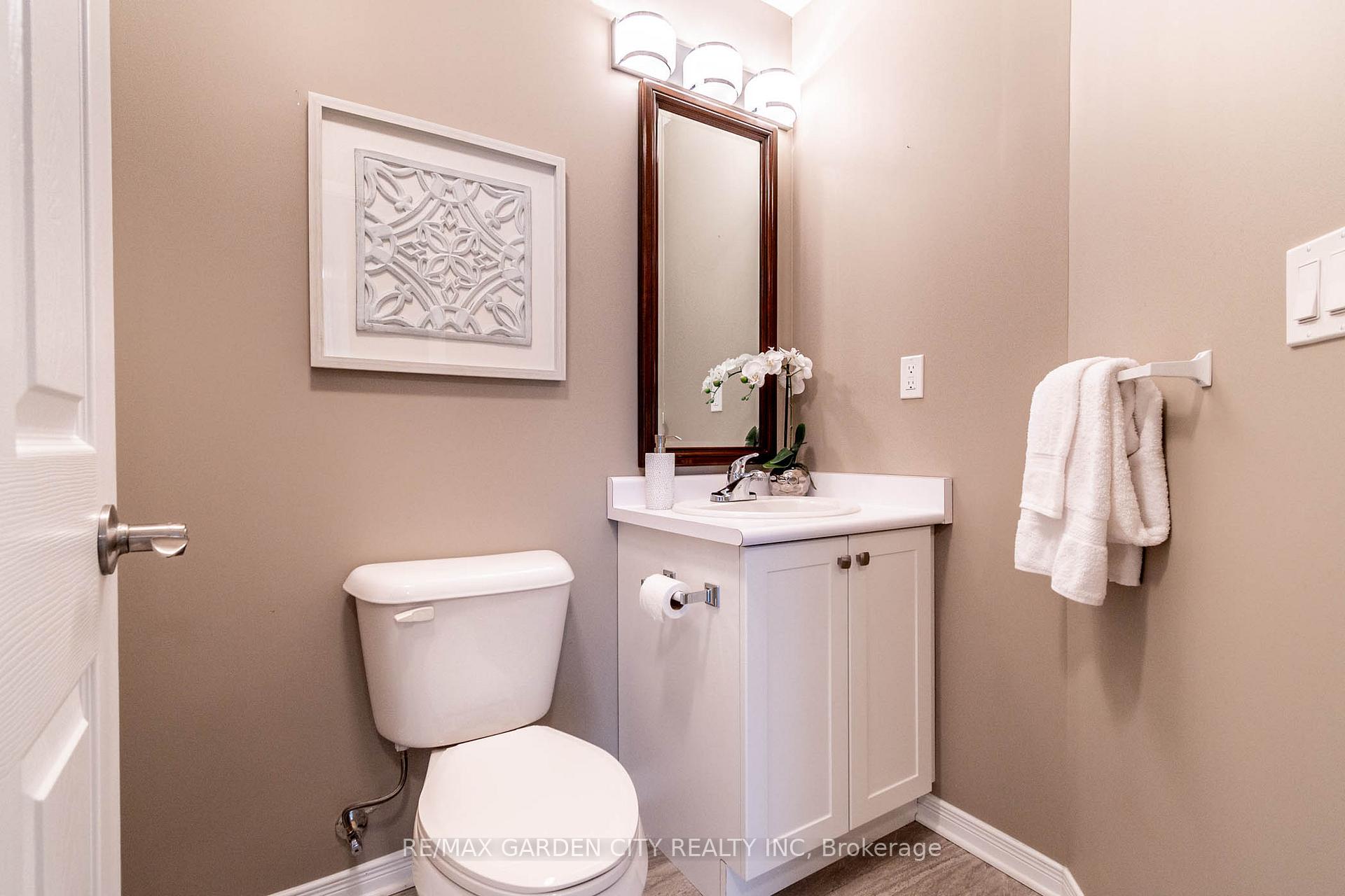 Photo 3 of Unit 208, 16 Sullivan Avenue, Thorold, Thorold Downtown — HOMEH