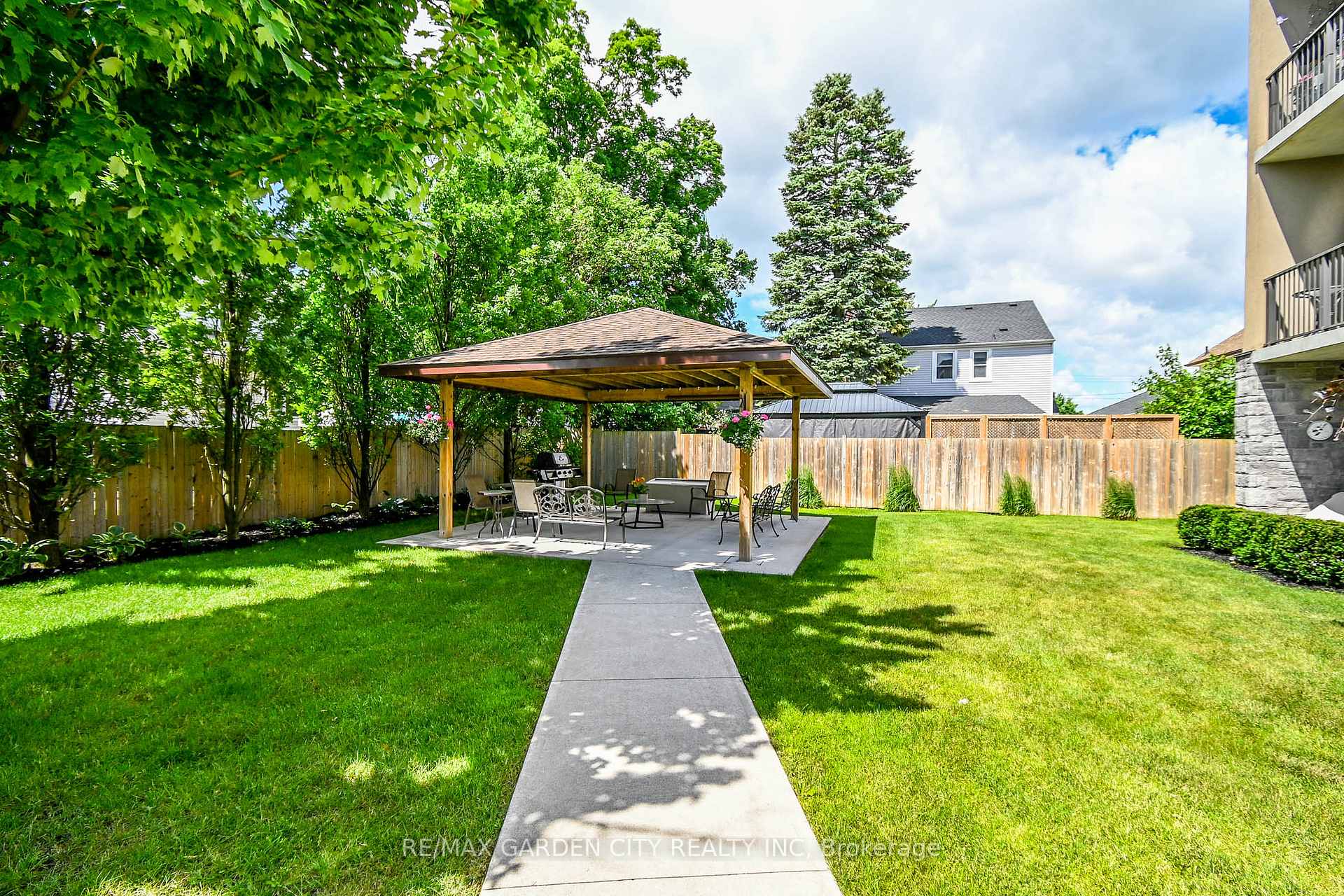 Photo 14 of Unit 208, 16 Sullivan Avenue, Thorold, Thorold Downtown — HOMEH