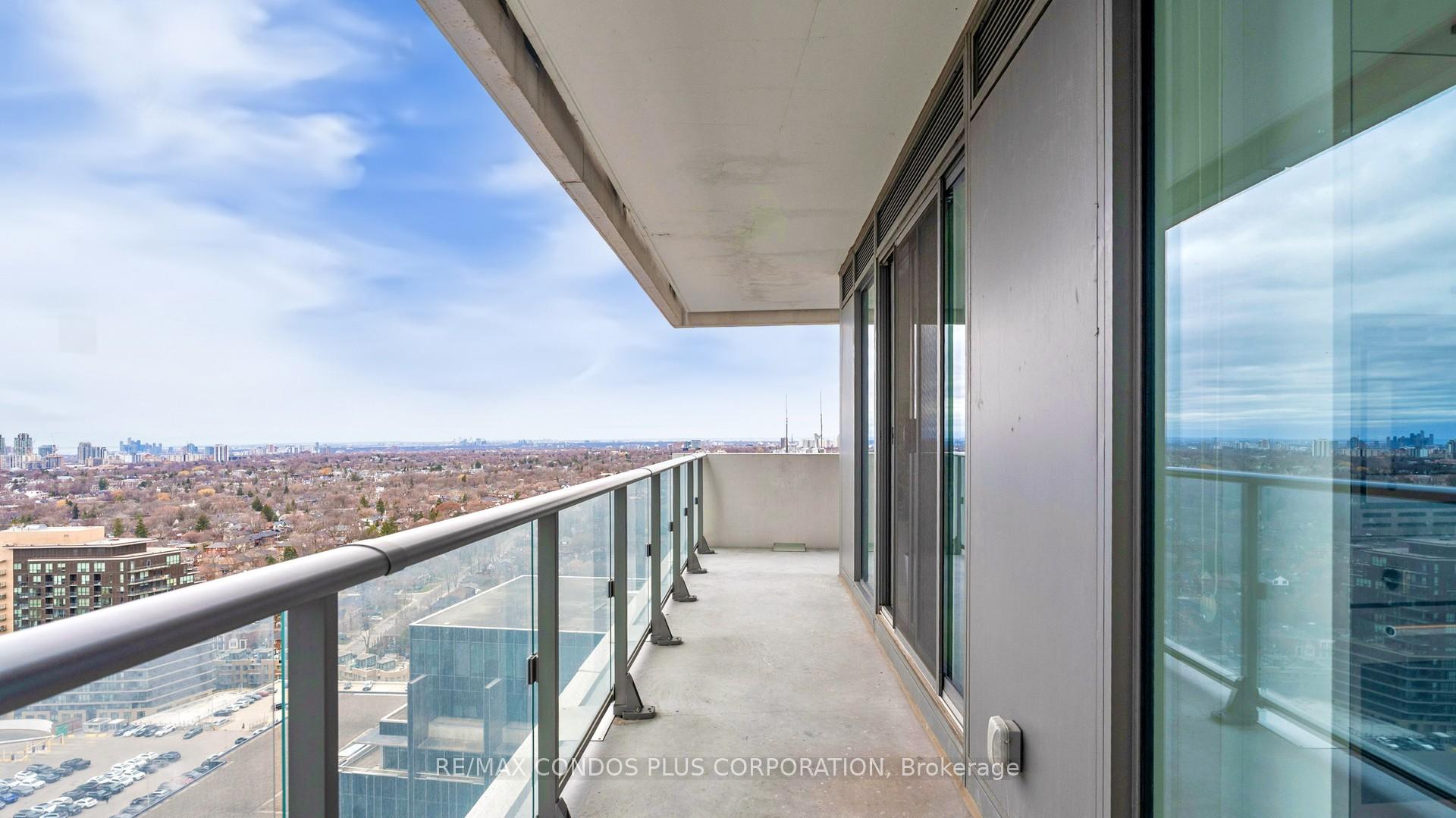 Front of Unit 2508, 2221 Yonge Street
