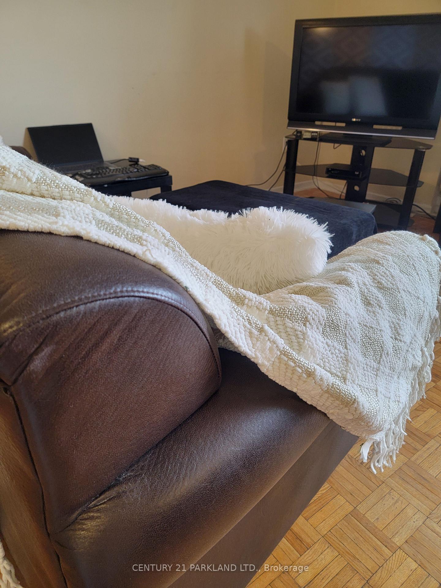 Photo 4 of Unit 1914, 1 Massey Square, Toronto, Crescent Town — HOMEH