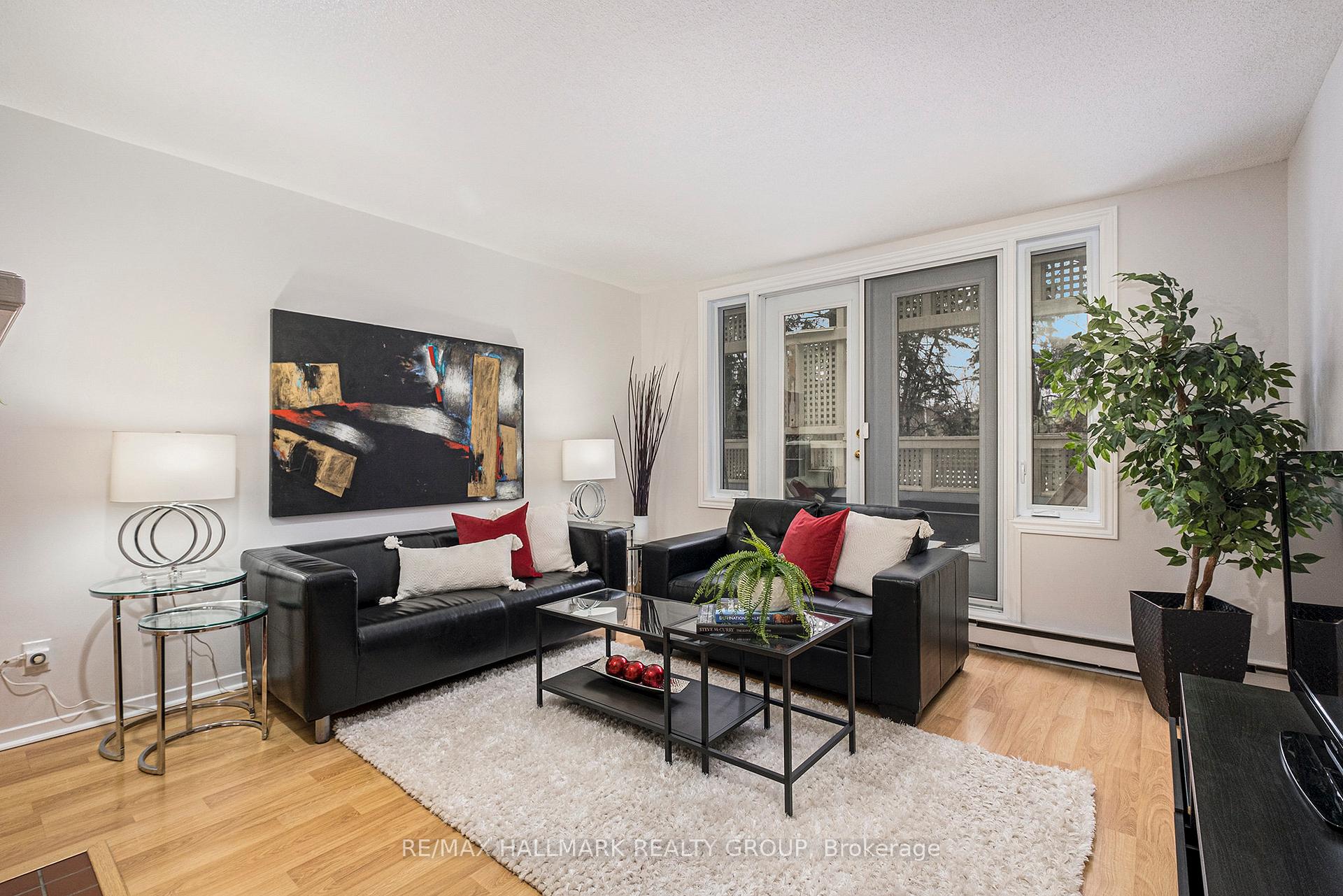 Photo 4 of Unit 15, 20 Charlevoix Street, Ottawa, Vanier — HOMEH