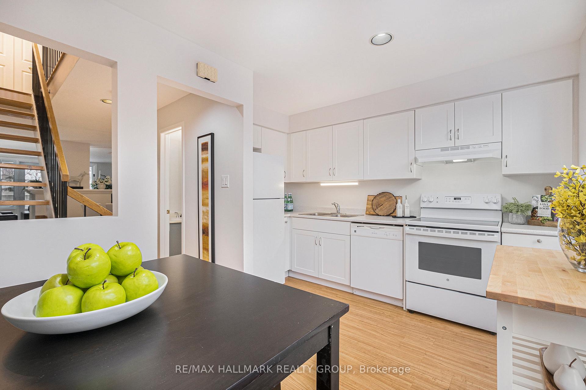 Photo 11 of Unit 15, 20 Charlevoix Street, Ottawa, Vanier — HOMEH