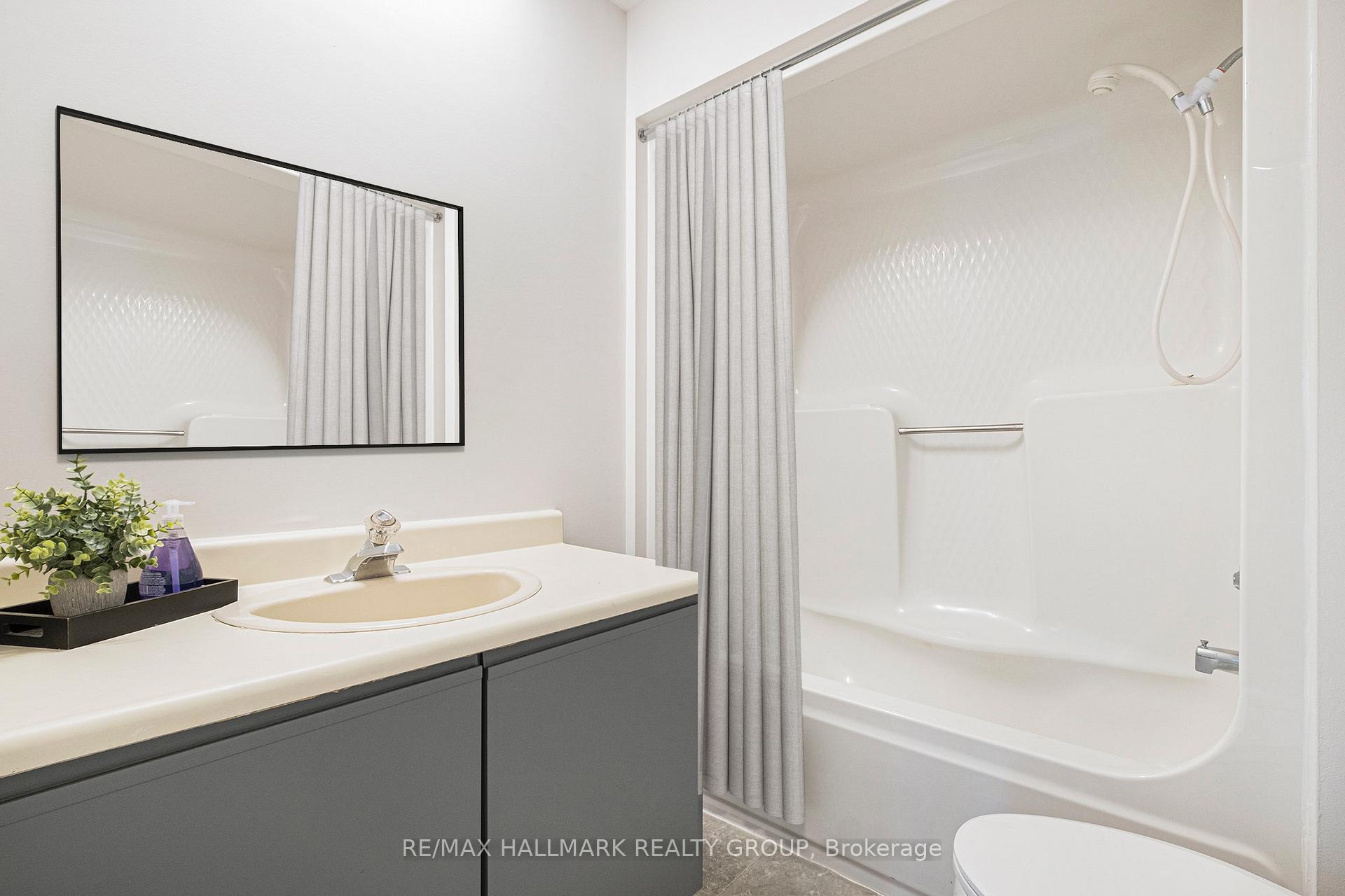 Photo 19 of Unit 15, 20 Charlevoix Street, Ottawa, Vanier — HOMEH