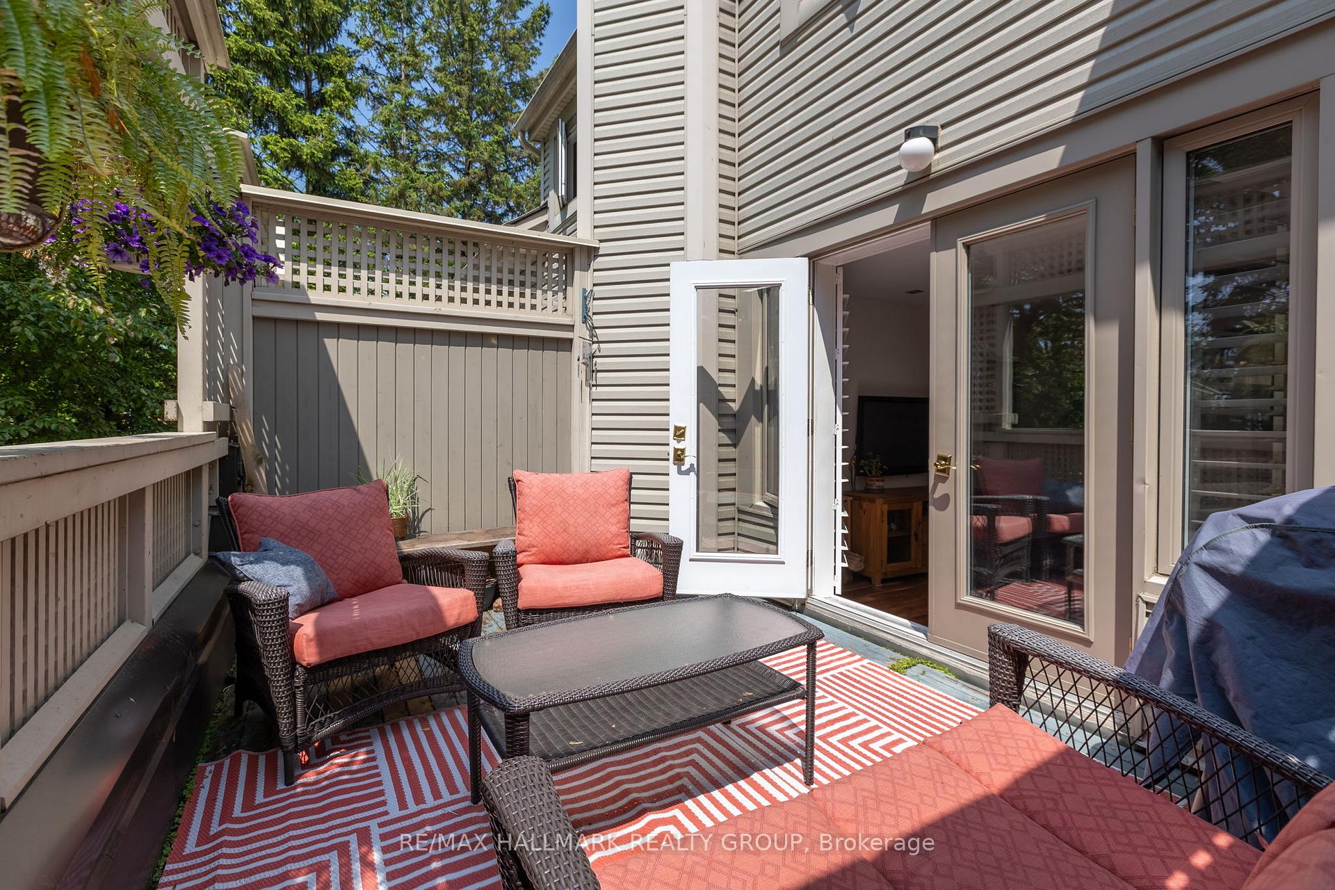 Photo 21 of Unit 15, 20 Charlevoix Street, Ottawa, Vanier — HOMEH