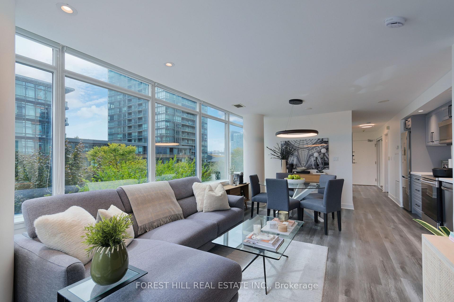 Front of Unit 218, 4K Spadina Avenue