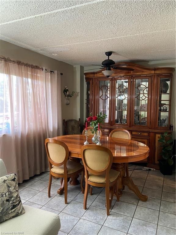 Photo 4 of Unit 407, 198 Scott Street, St. Catharines, Fairview — HOMEH