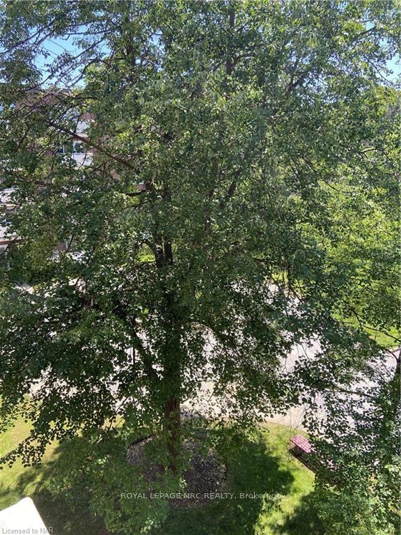 Photo 5 of Unit 407, 198 Scott Street, St. Catharines, Fairview — HOMEH