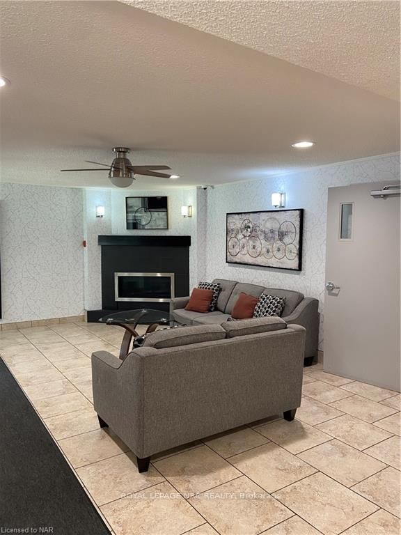 Photo 7 of Unit 407, 198 Scott Street, St. Catharines, Fairview — HOMEH