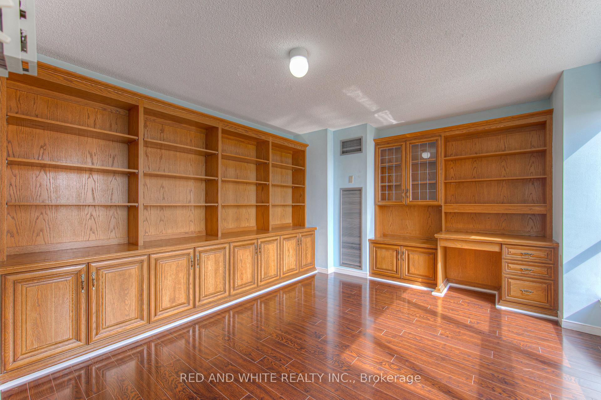 Photo 19 of Unit 1209, 1414 King Street E, Kitchener — HOMEH