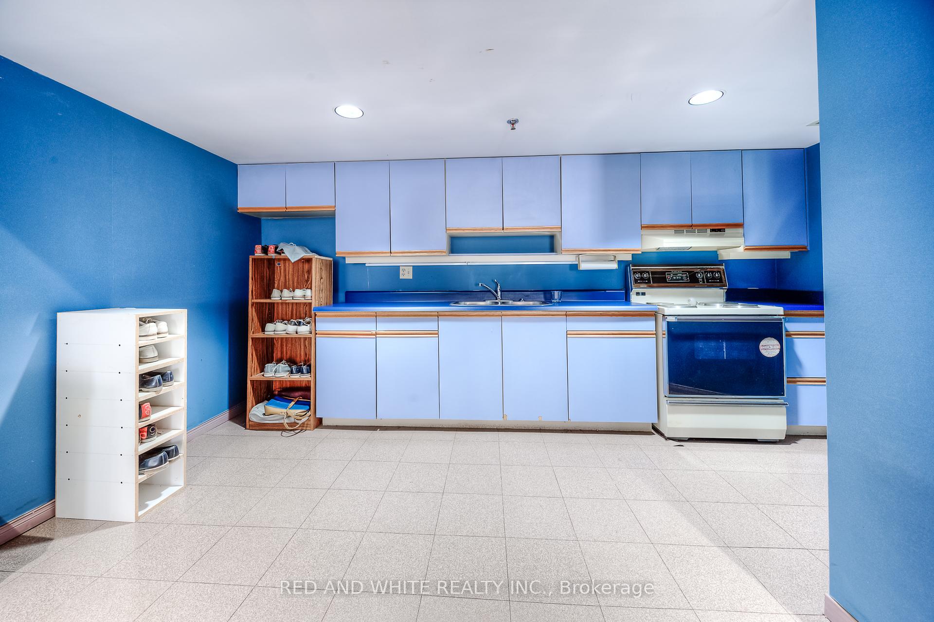Photo 39 of Unit 1209, 1414 King Street E, Kitchener — HOMEH