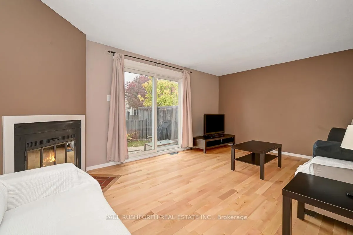Photo 3 of Unit C, 1742 Lamoureux Drive, Ottawa, Queenswood Heights South — HOMEH