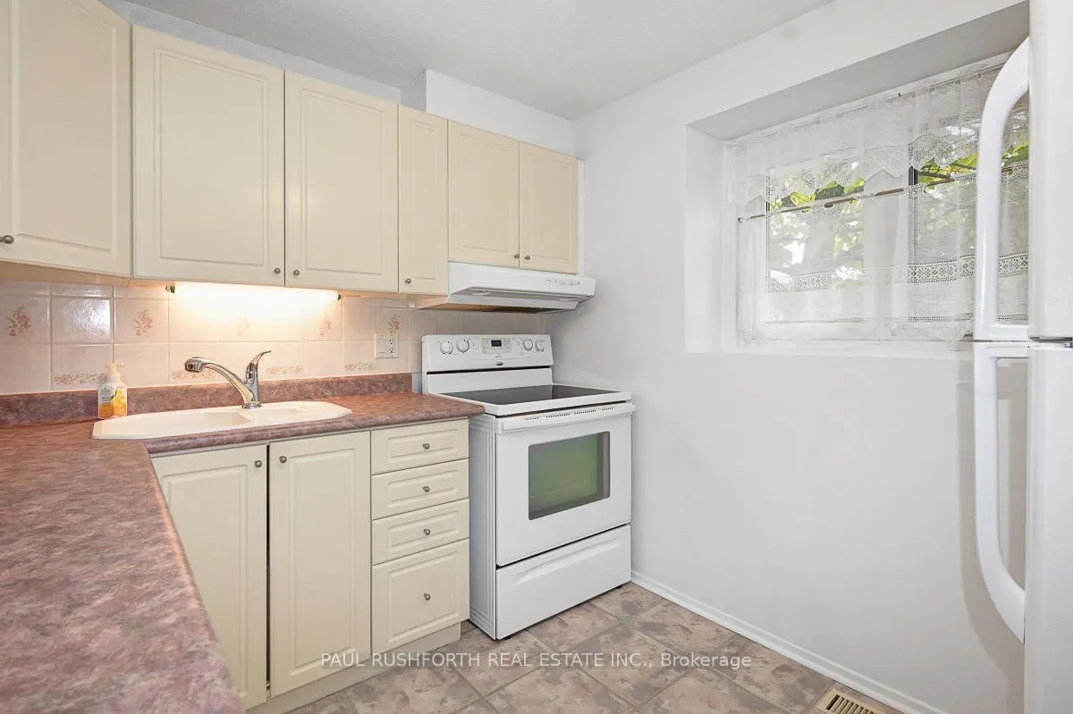 Photo 10 of Unit C, 1742 Lamoureux Drive, Ottawa, Queenswood Heights South — HOMEH
