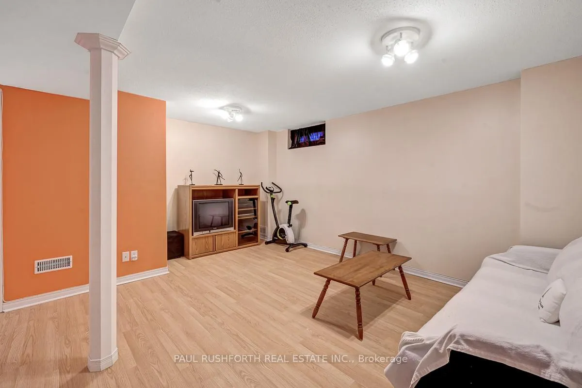 Photo 19 of Unit C, 1742 Lamoureux Drive, Ottawa, Queenswood Heights South — HOMEH
