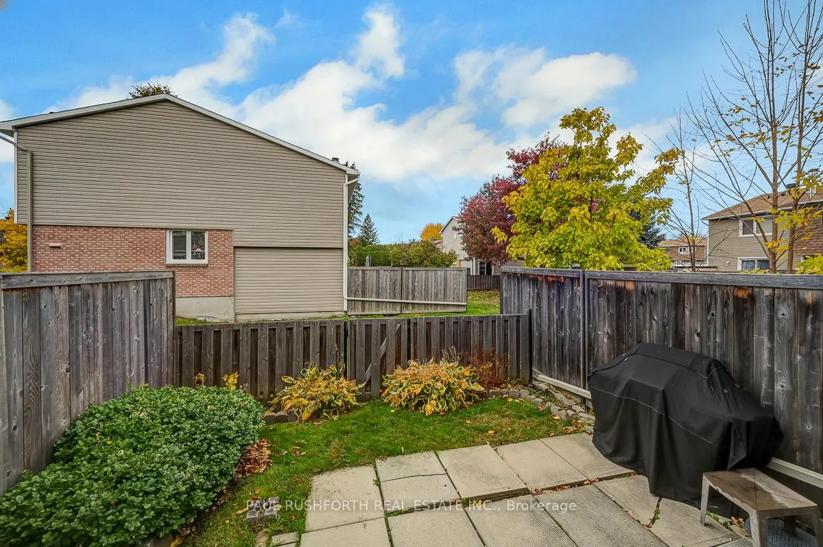 Photo 23 of Unit C, 1742 Lamoureux Drive, Ottawa, Queenswood Heights South — HOMEH