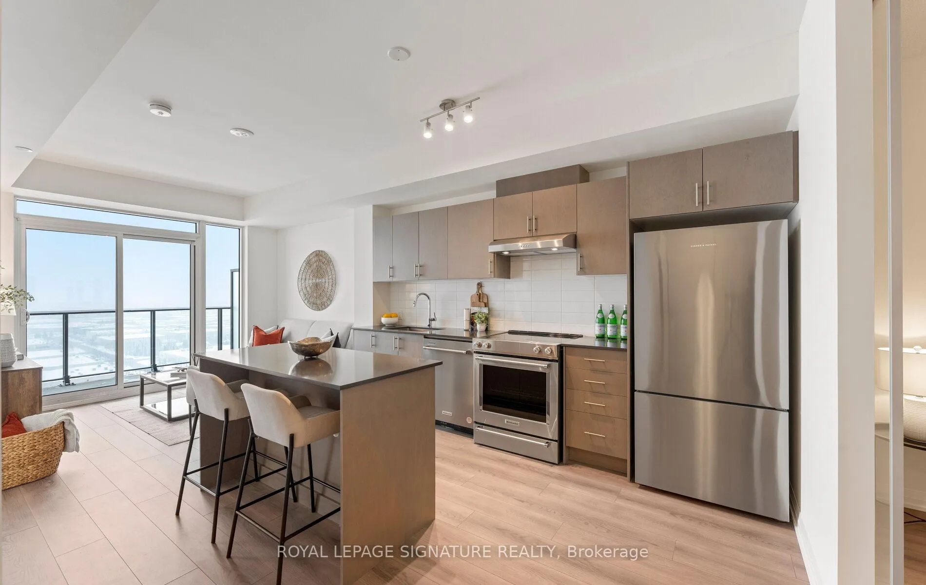 Photo 7 of Unit 1922, 8960 Jane Street, Vaughan, Vellore Village — HOMEH