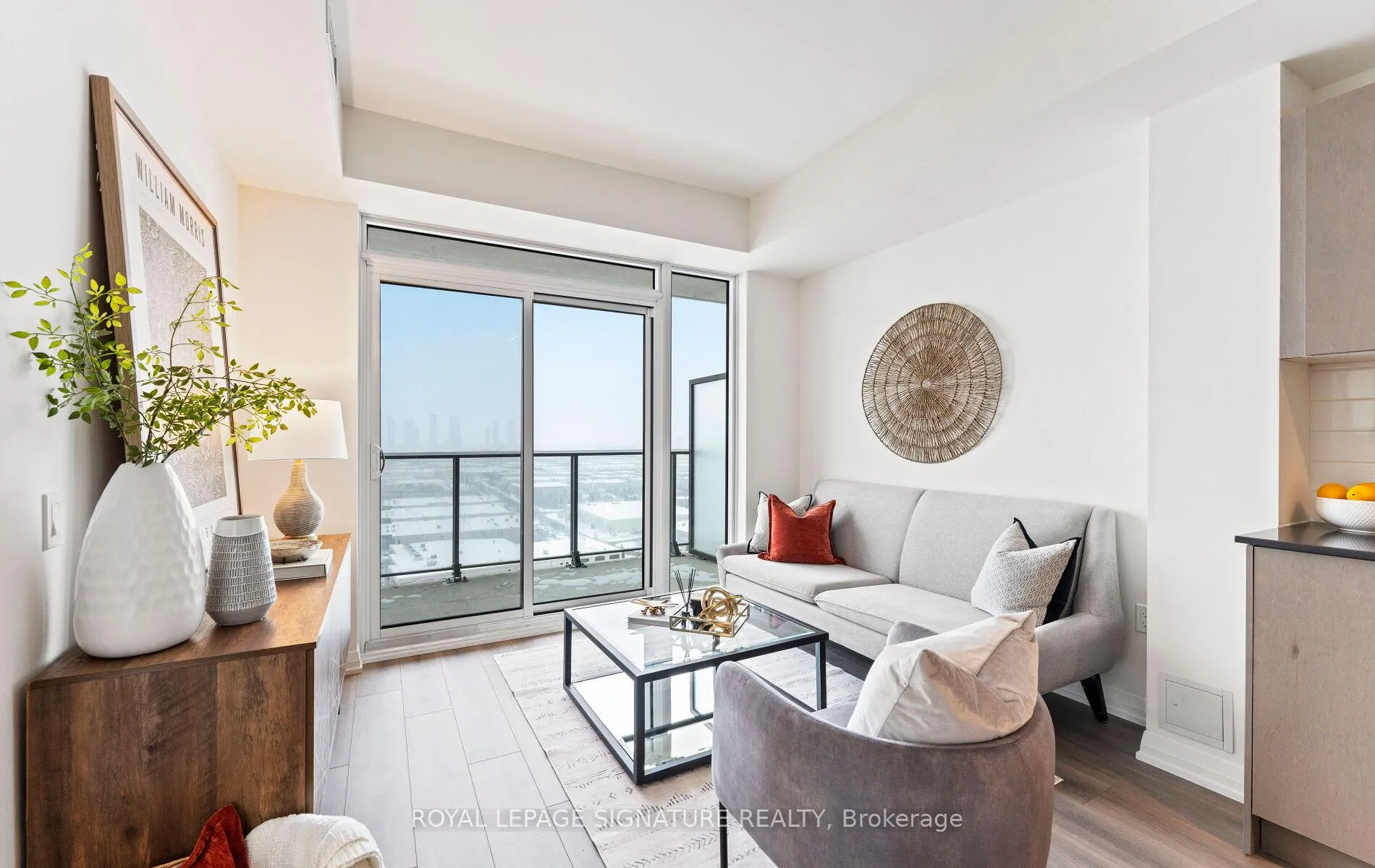 Photo 11 of Unit 1922, 8960 Jane Street, Vaughan, Vellore Village — HOMEH