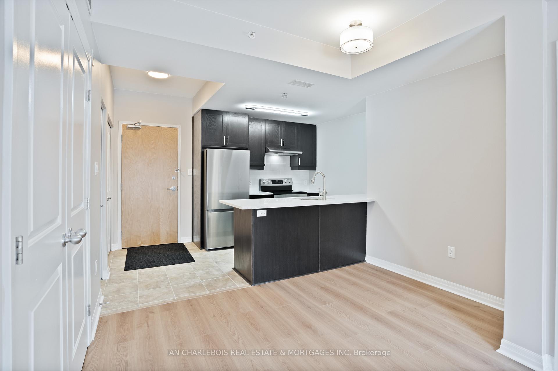 Photo 5 of Unit 104, 225 Winterfell, Ottawa, Hunt Club Park — HOMEH