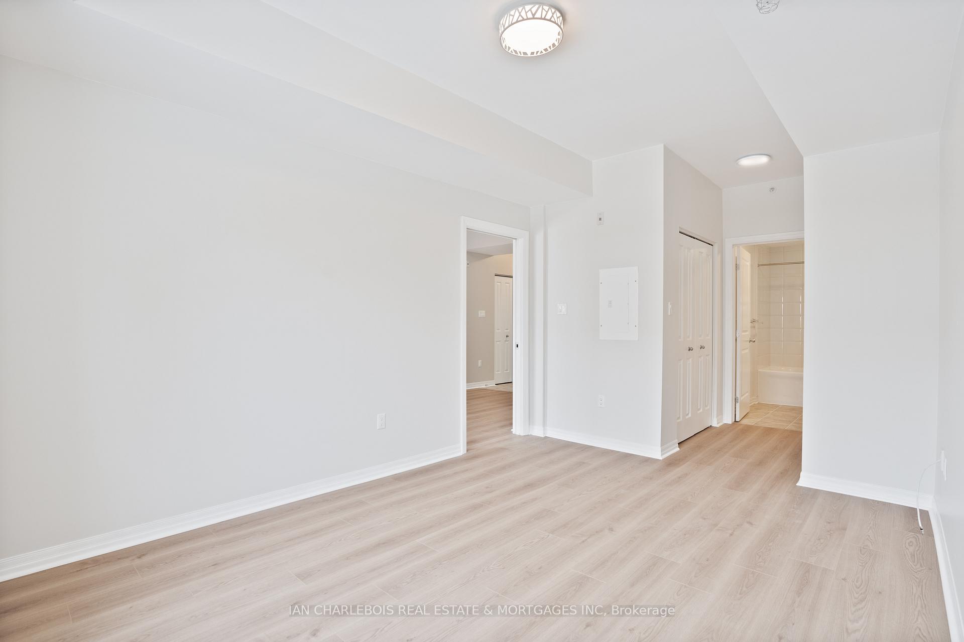 Photo 13 of Unit 104, 225 Winterfell, Ottawa, Hunt Club Park — HOMEH