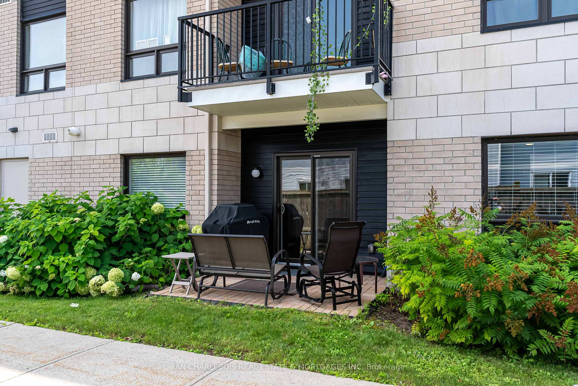 Photo 22 of Unit 104, 225 Winterfell, Ottawa, Hunt Club Park — HOMEH