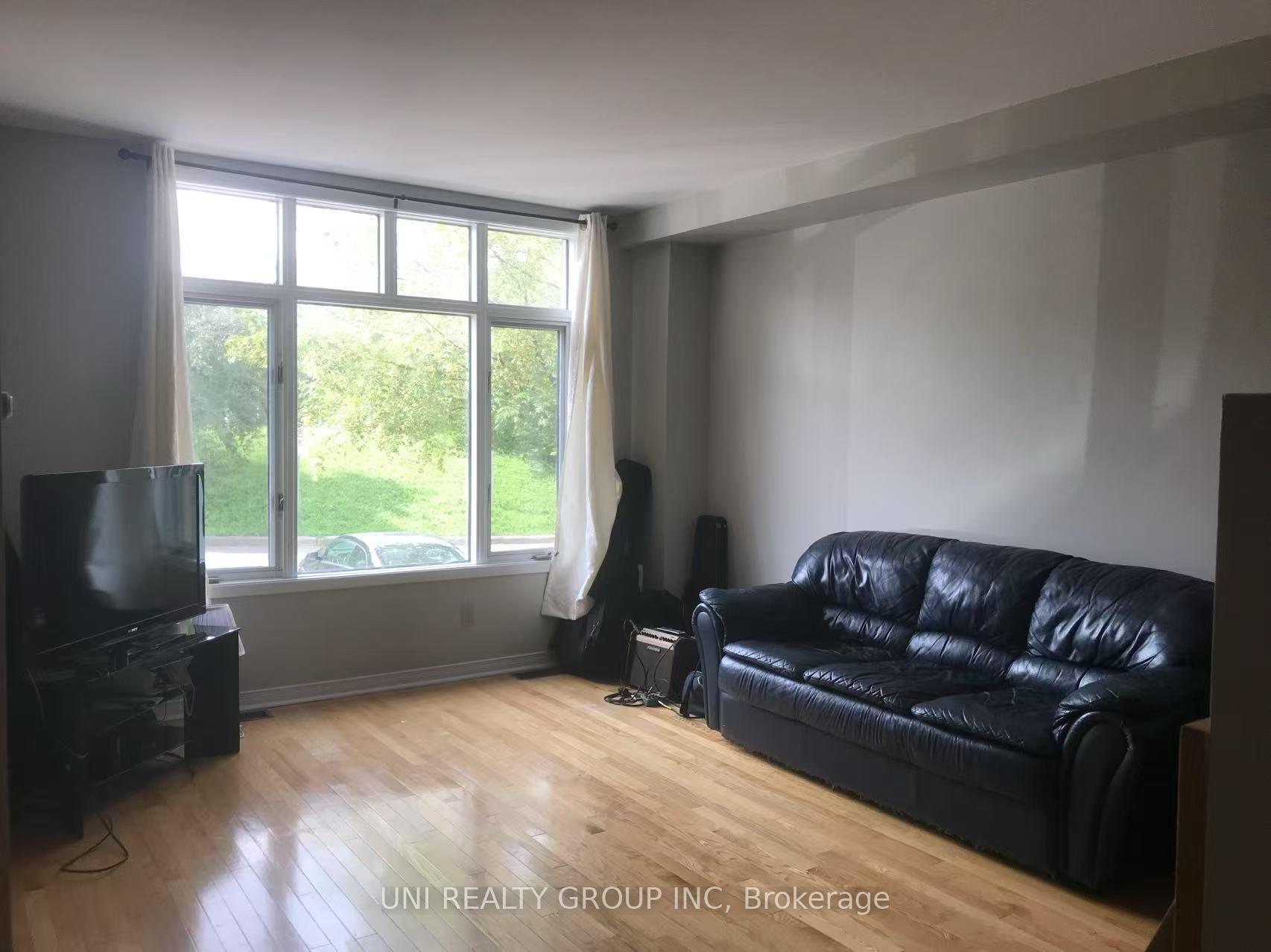 Photo 3 of 68 Greenfield Avenue, Ottawa, Ottawa East — HOMEH