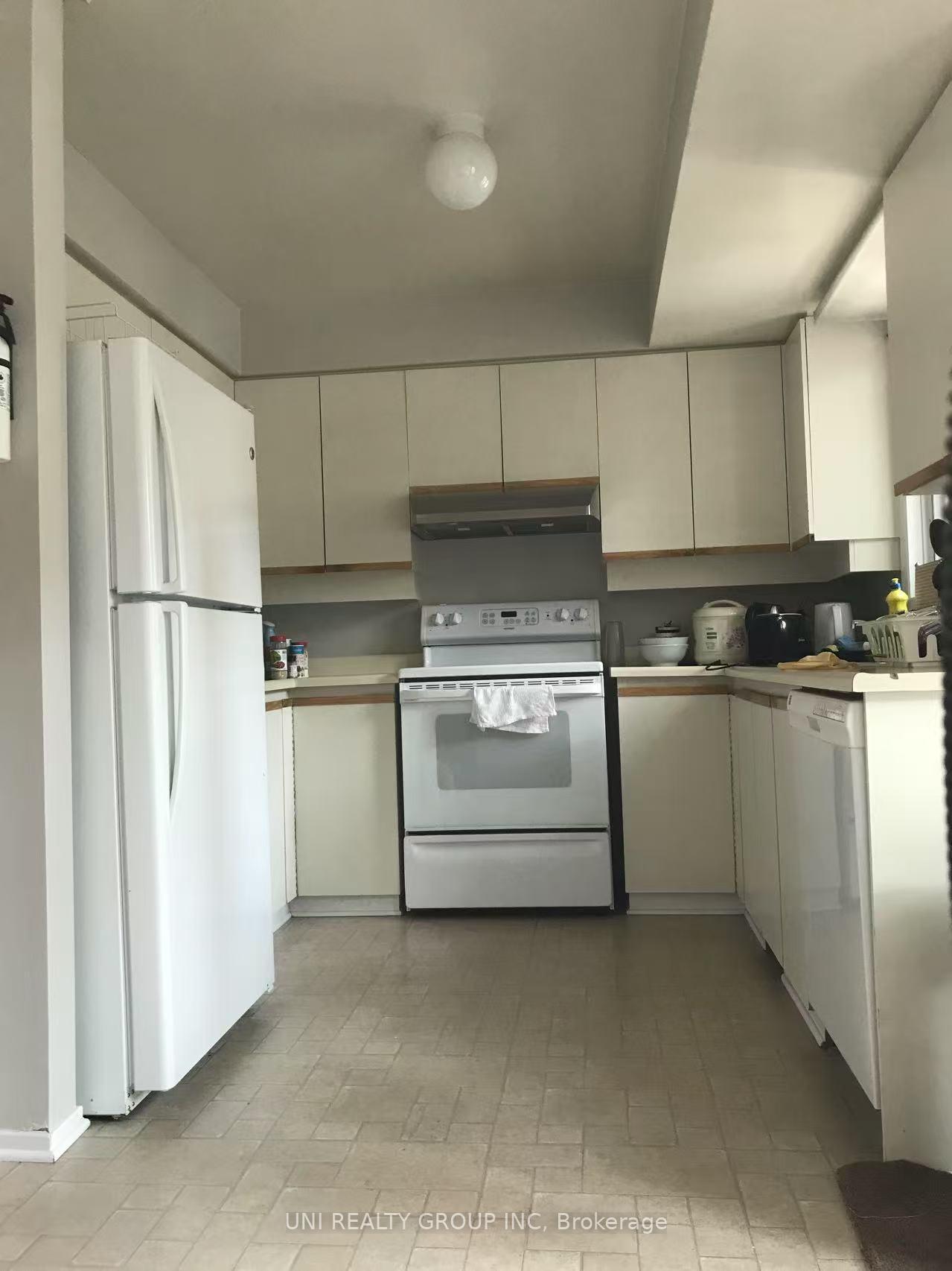 Photo 5 of 68 Greenfield Avenue, Ottawa, Ottawa East — HOMEH
