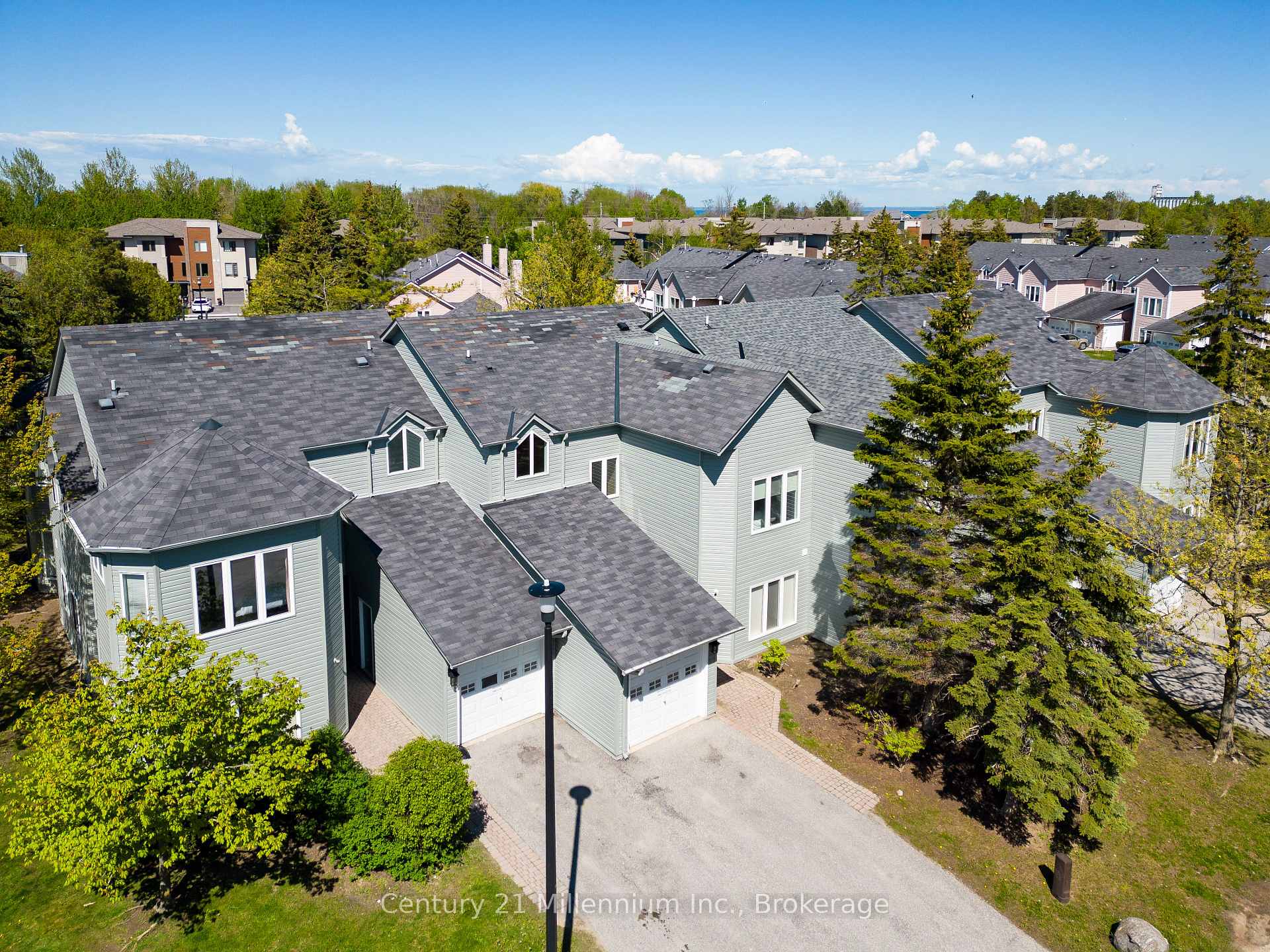 Photo 6 of Unit 19, 152 Fairway Crescent, Collingwood — HOMEH