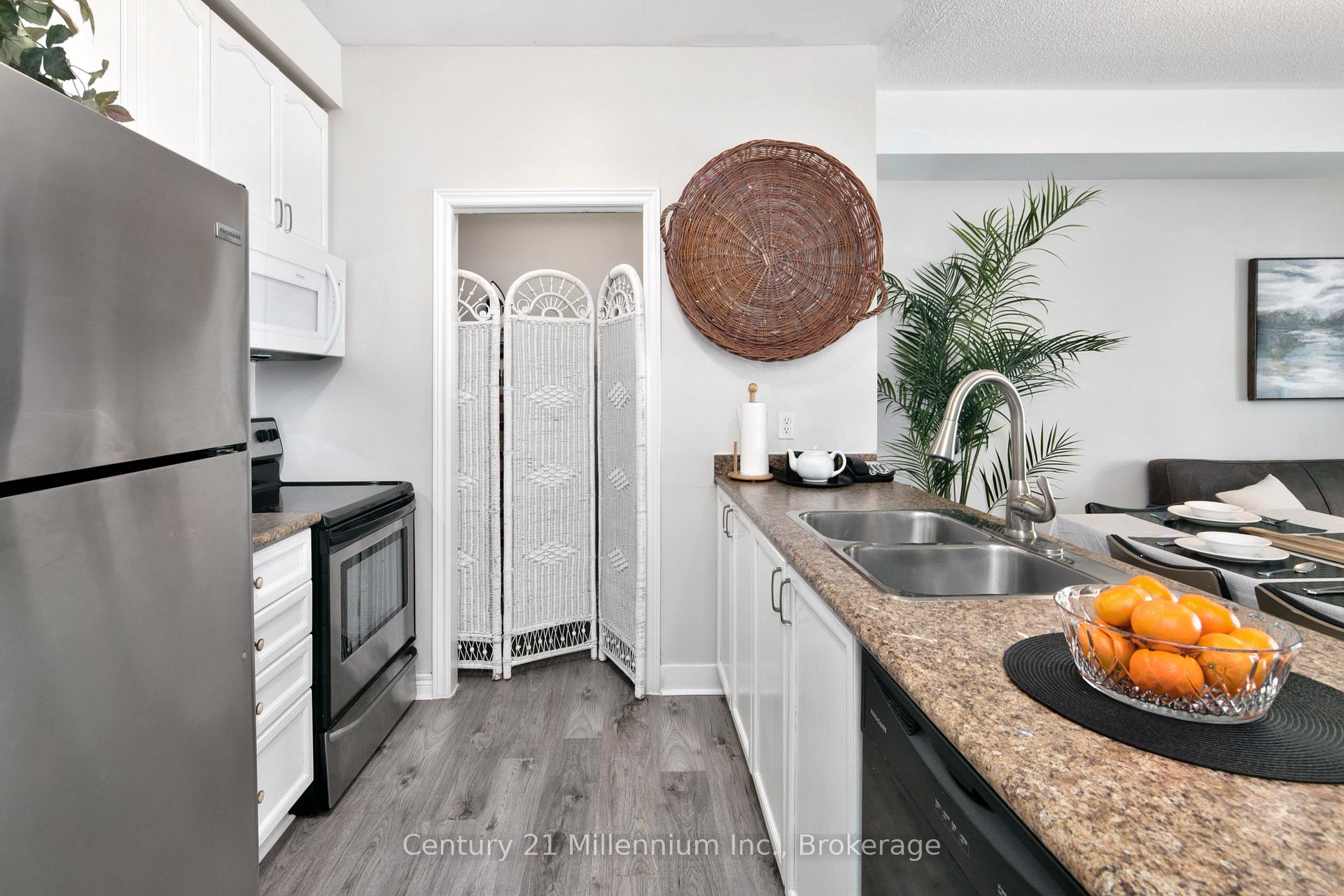 Photo 12 of Unit 19, 152 Fairway Crescent, Collingwood — HOMEH