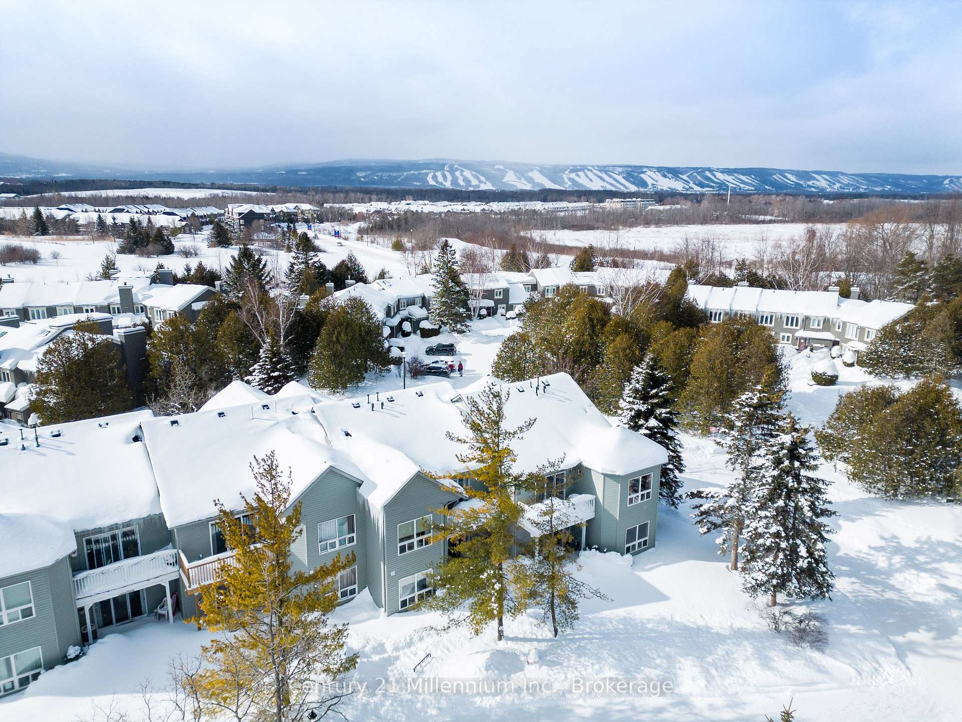 Photo 40 of Unit 19, 152 Fairway Crescent, Collingwood — HOMEH