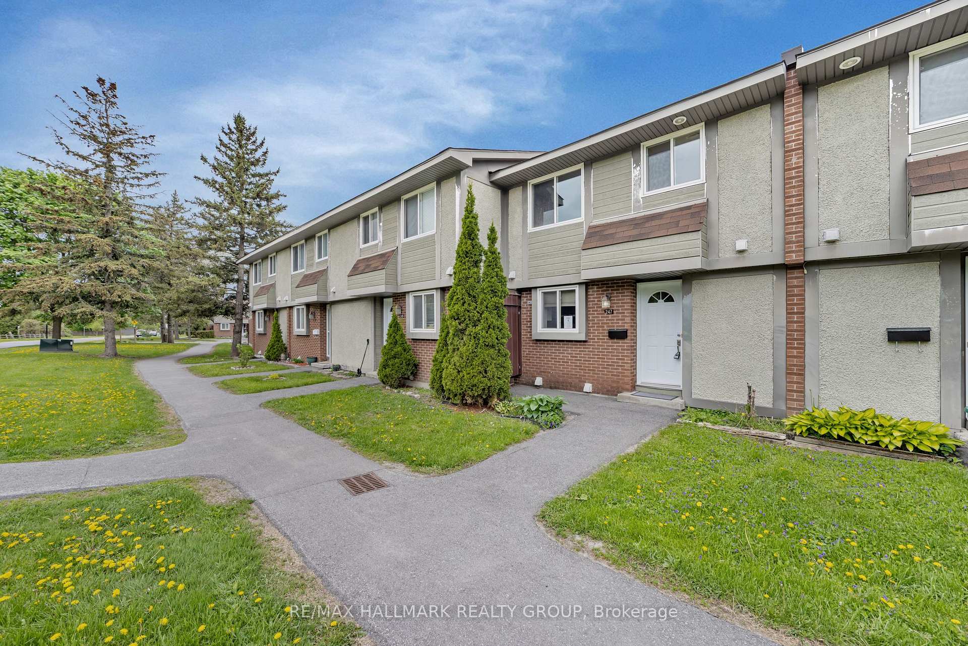 Photo 2 of 247 Pickford Drive, Ottawa, Kanata - Katimavik — HOMEH