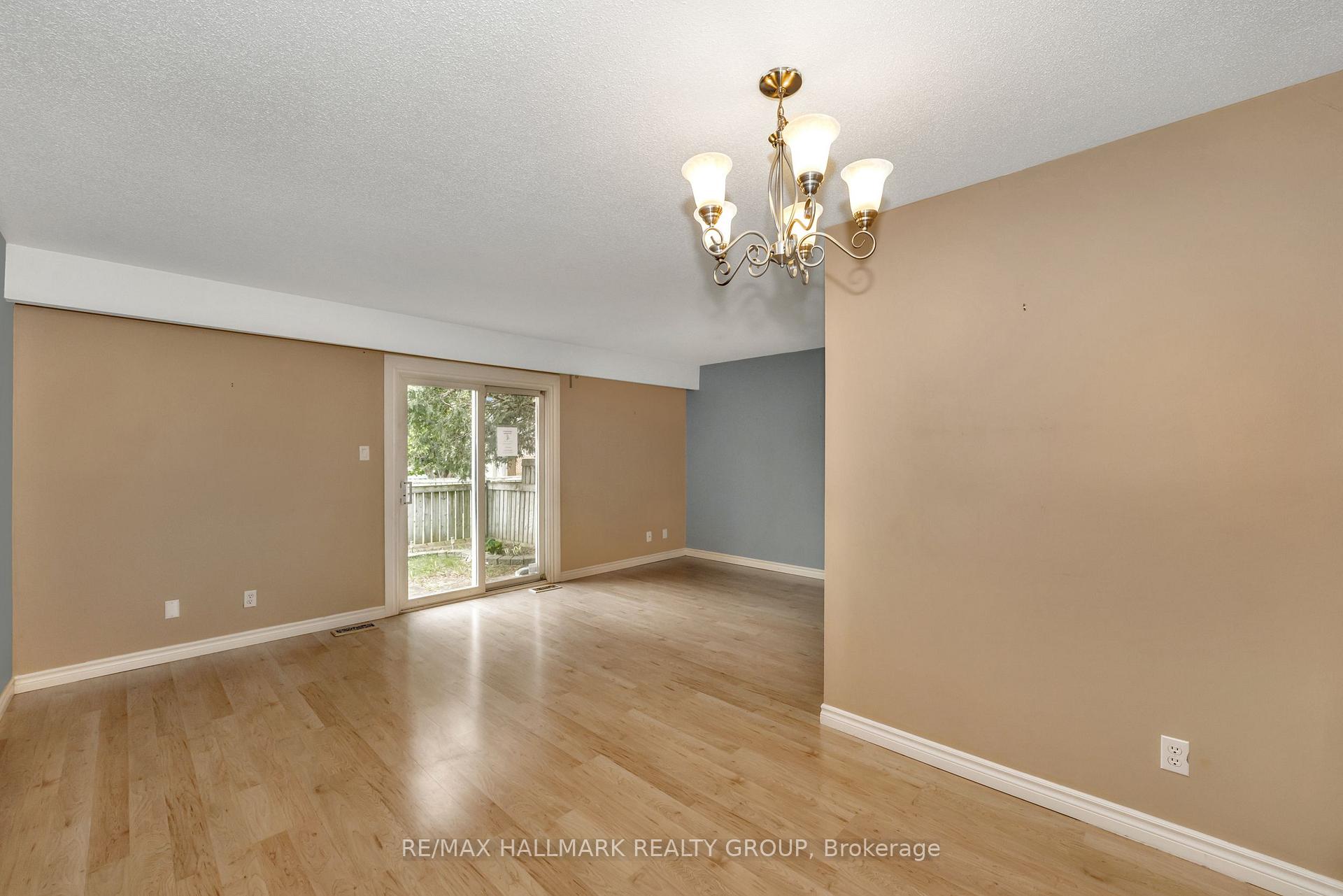 Photo 7 of 247 Pickford Drive, Ottawa, Kanata - Katimavik — HOMEH