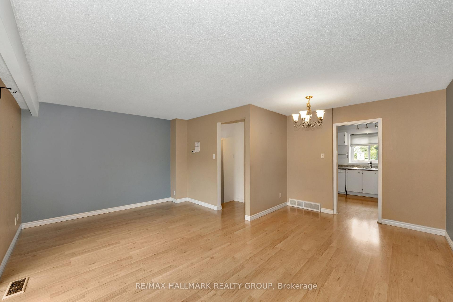 Photo 8 of 247 Pickford Drive, Ottawa, Kanata - Katimavik — HOMEH