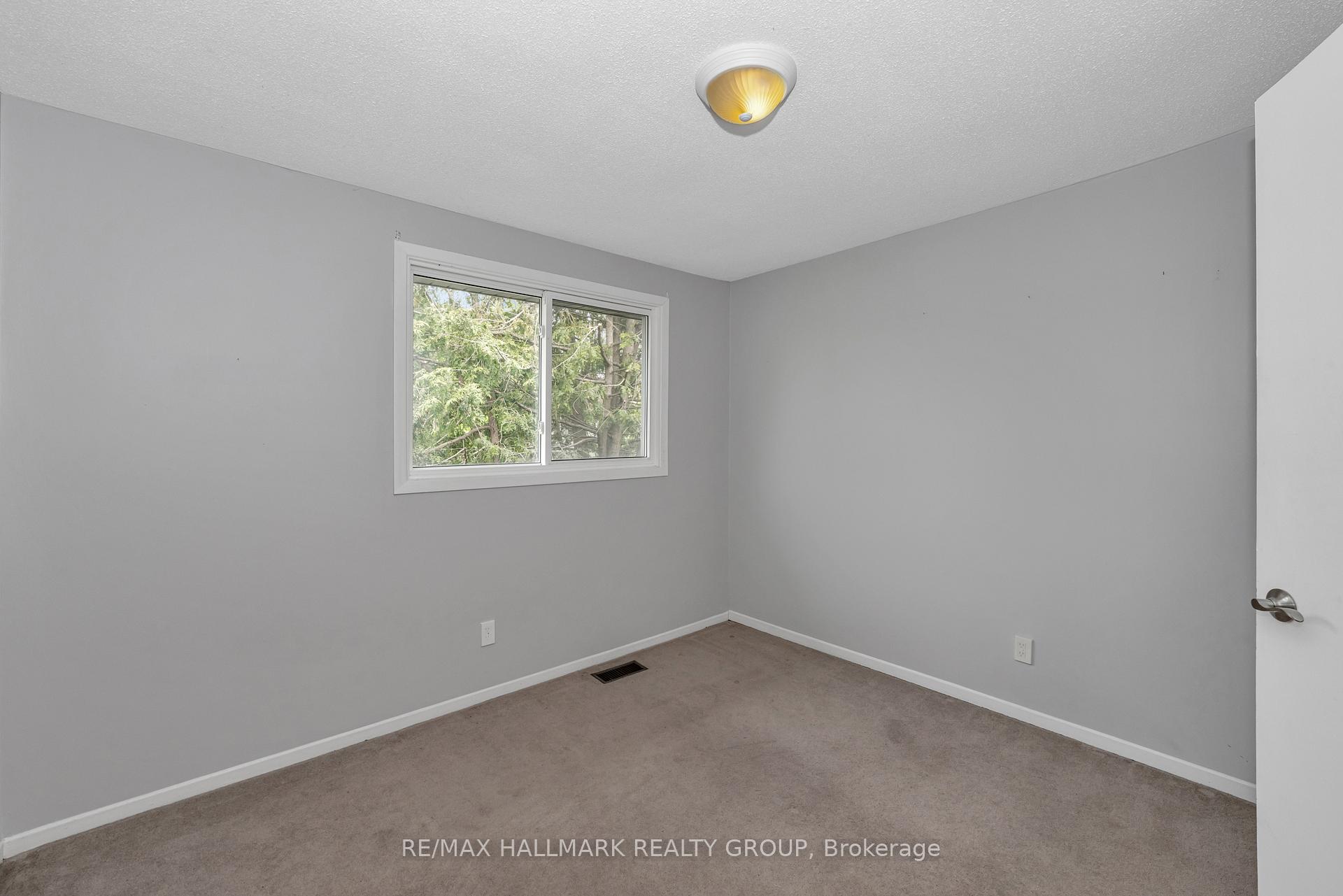 Photo 16 of 247 Pickford Drive, Ottawa, Kanata - Katimavik — HOMEH
